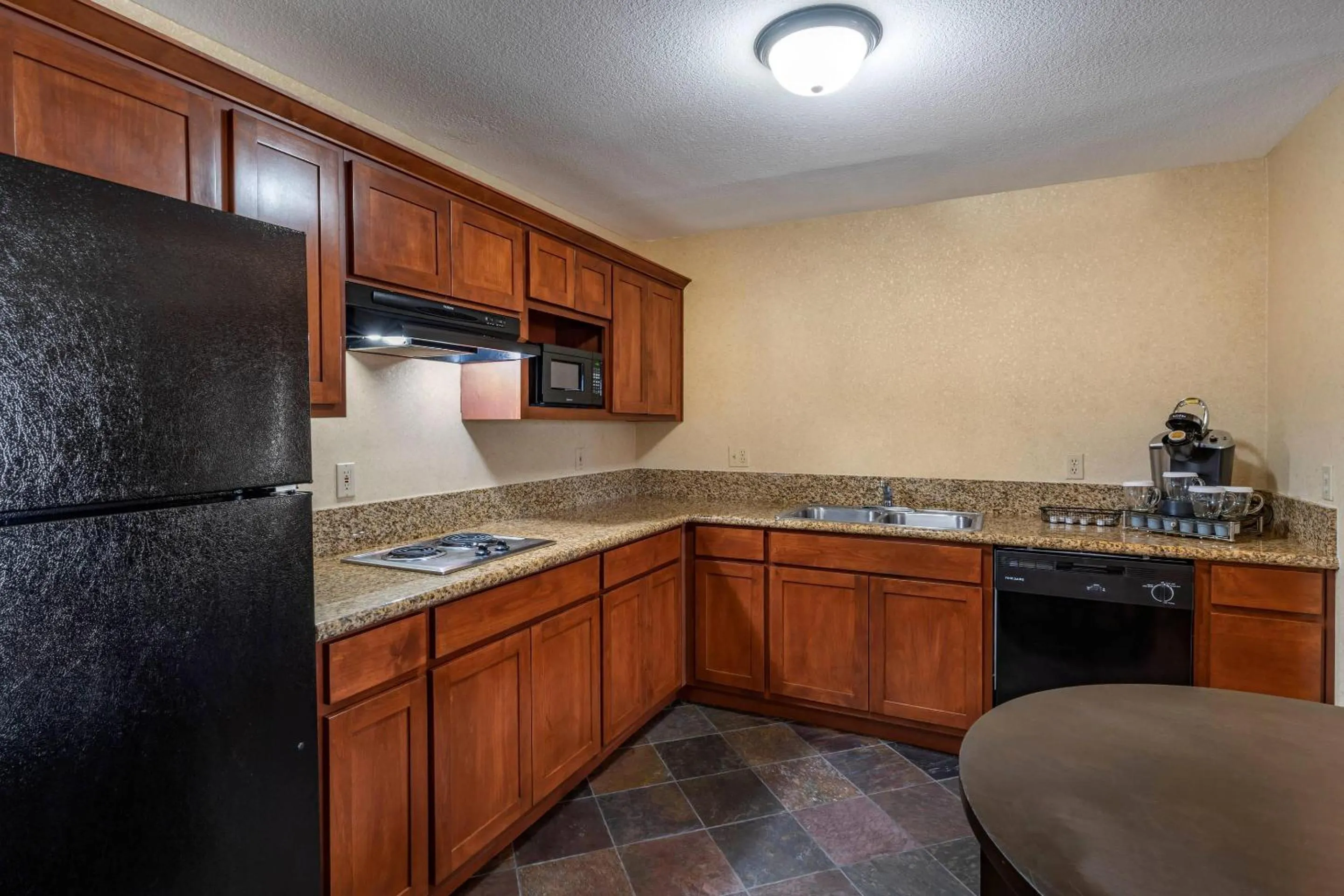 Bedroom in Lloyd Hotel Astoria Bayfront, an Ascend Collection Hotel