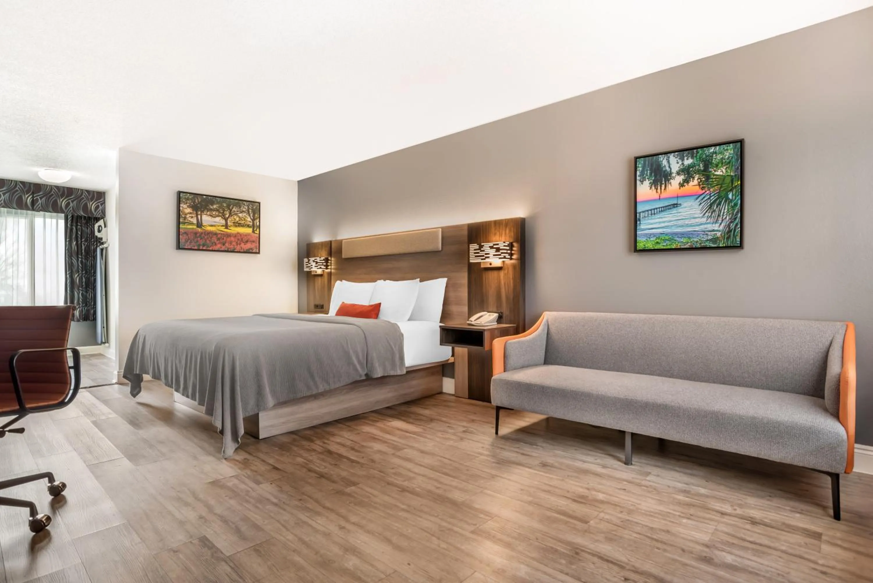 Bed in Key West Inn - Fairhope