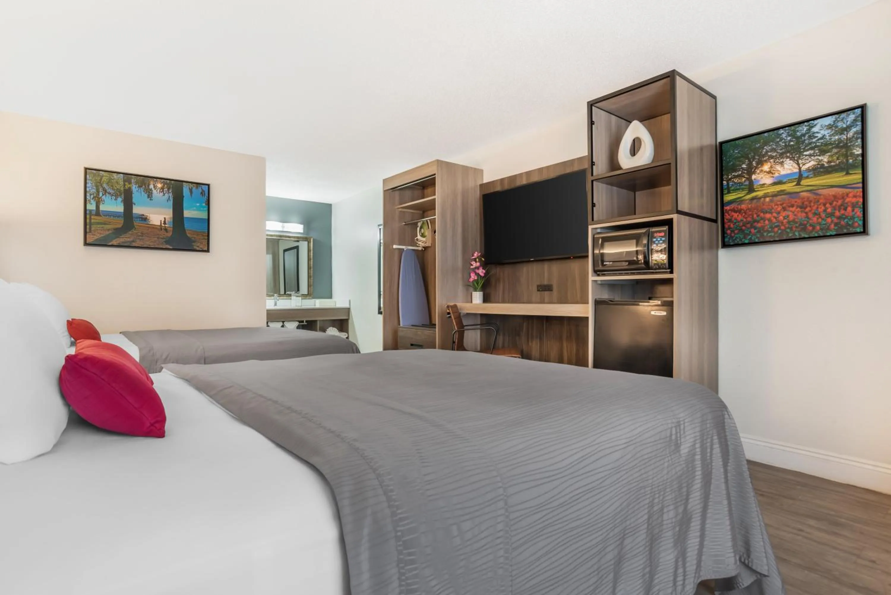 Bed in Key West Inn - Fairhope