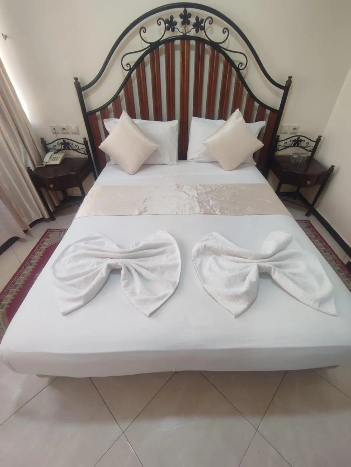 Bed in Perla Hôtel
