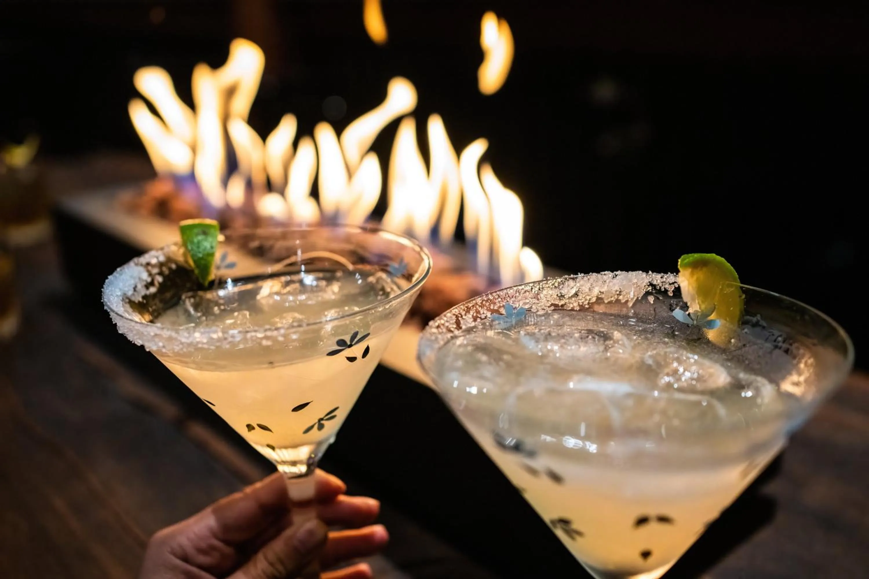 Lounge or bar in The Raging Elk Adventure Lodging