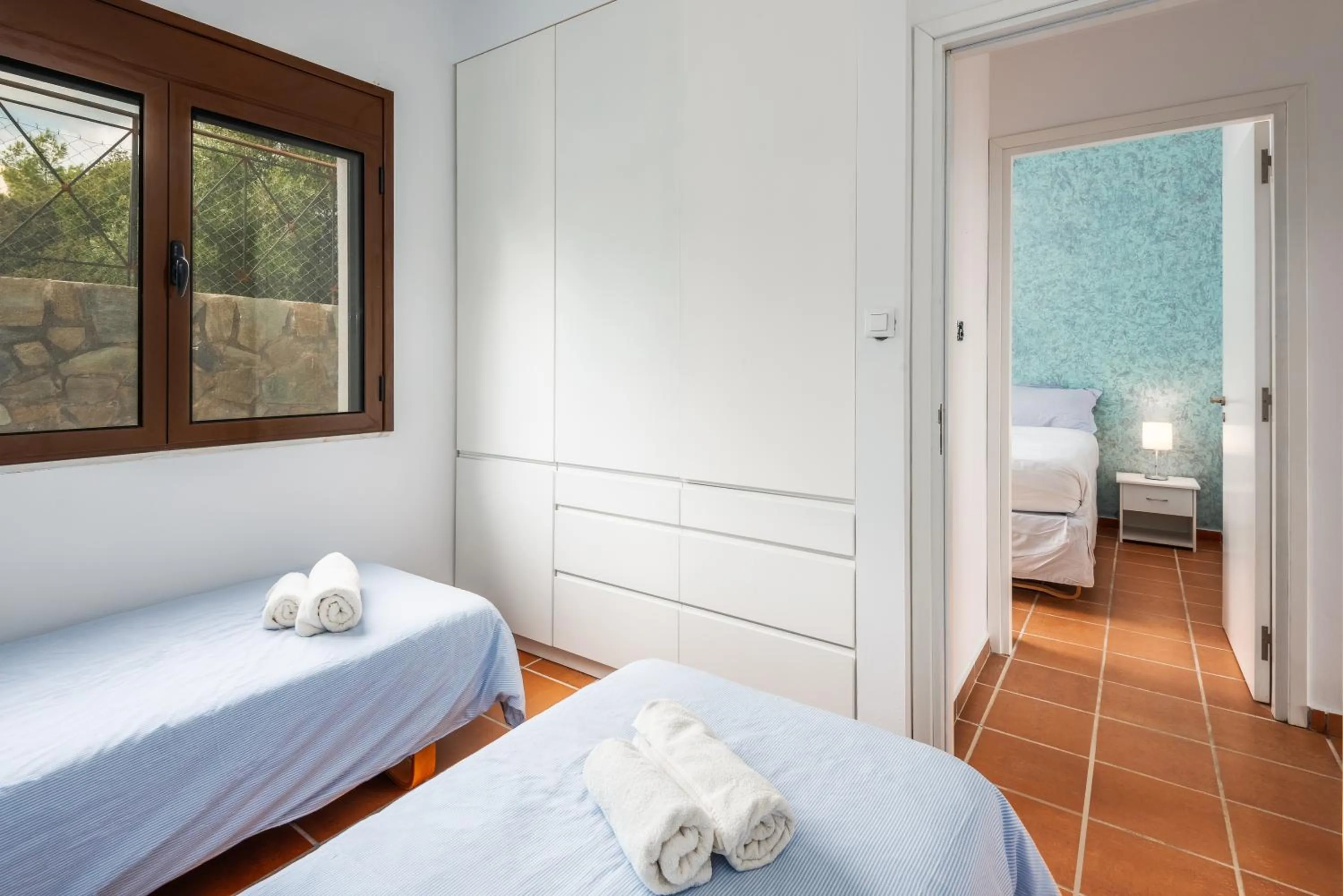 Bed in Southern Dreams Apartments