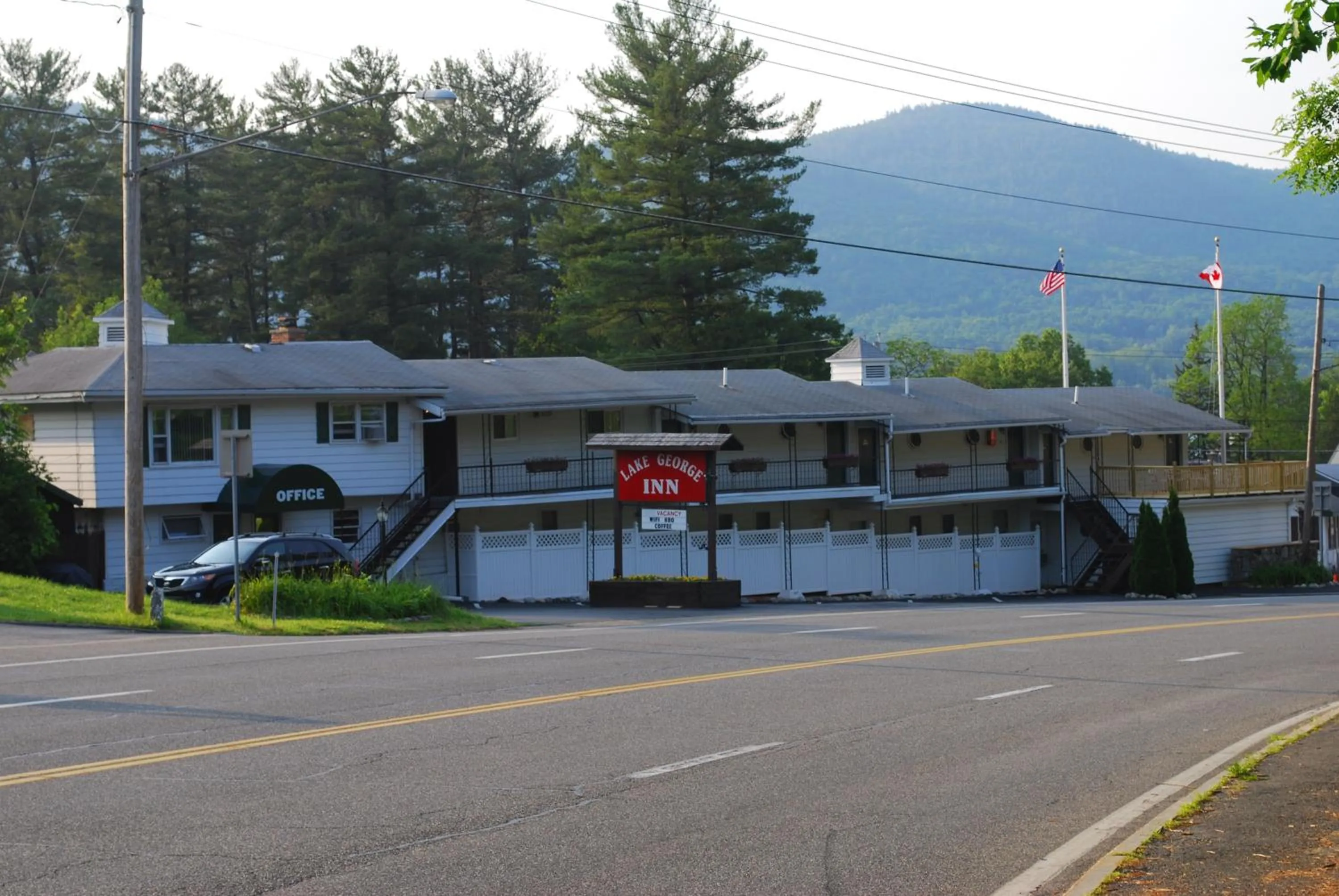 Facade/entrance in The Lake George Inn
