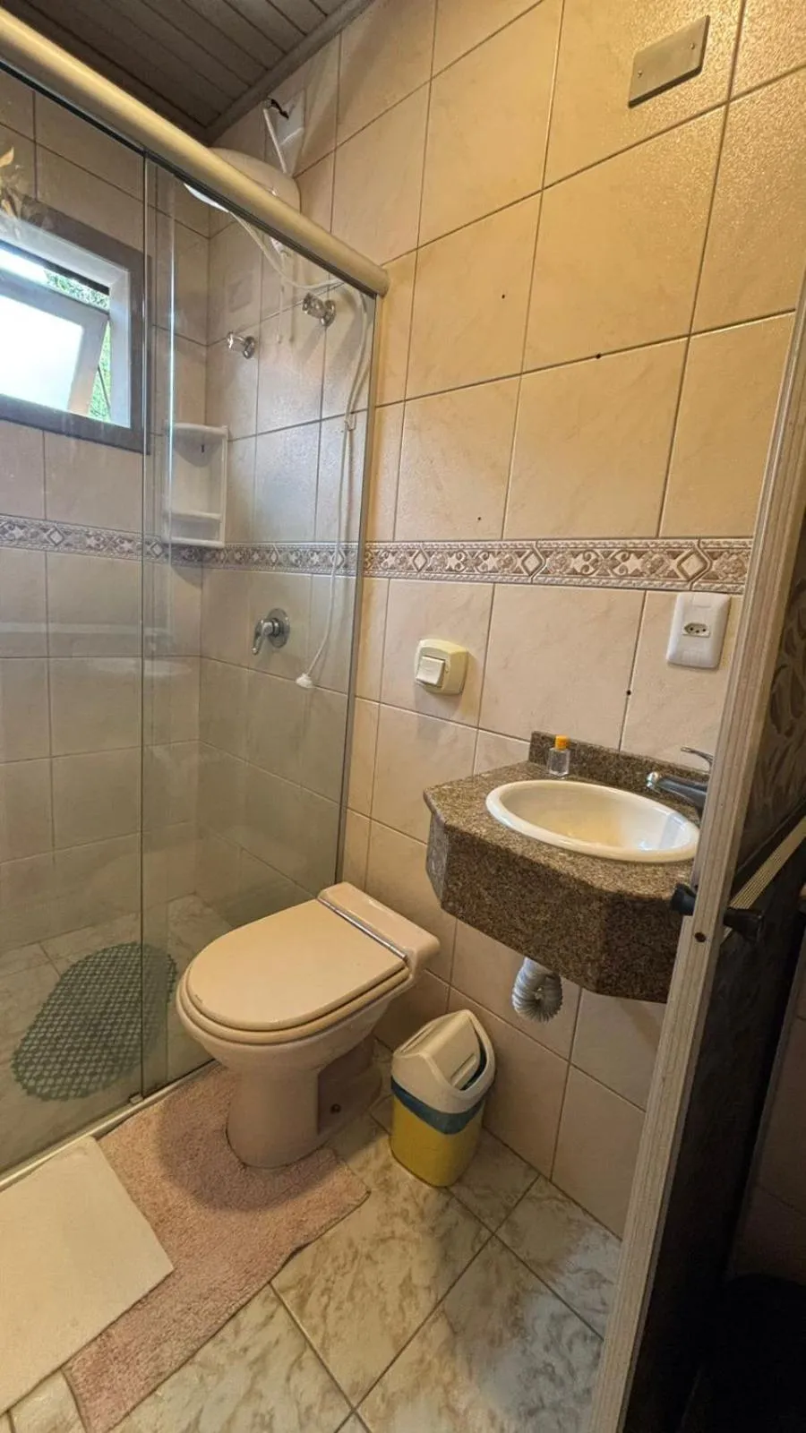 Shower in Hotel Pousada do Mel