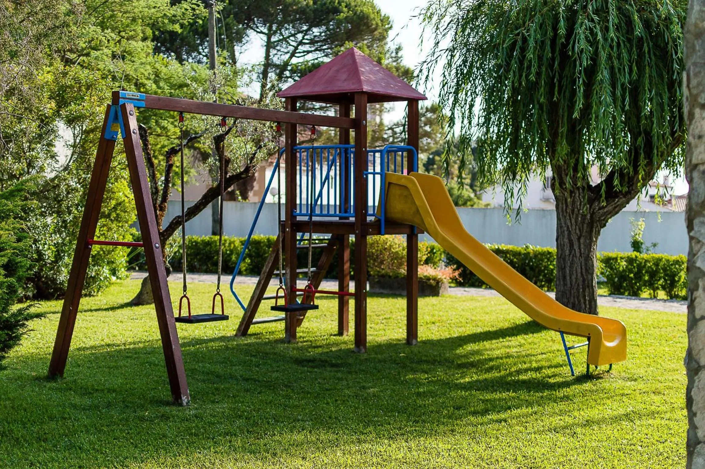 Children play ground in Casa Da Padeira - Turismo Rural