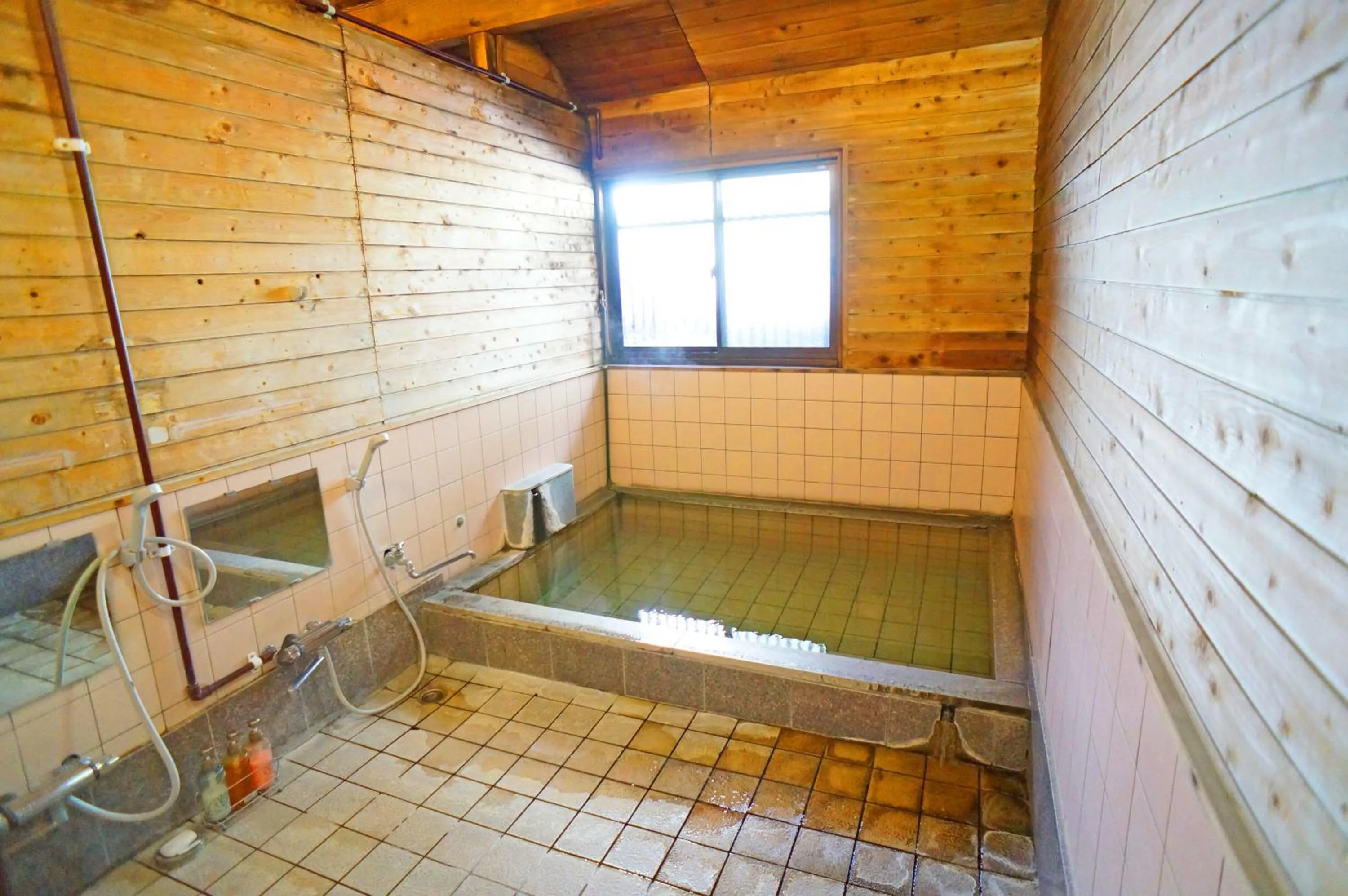 Hot Spring Bath in Yufu Ryochiku