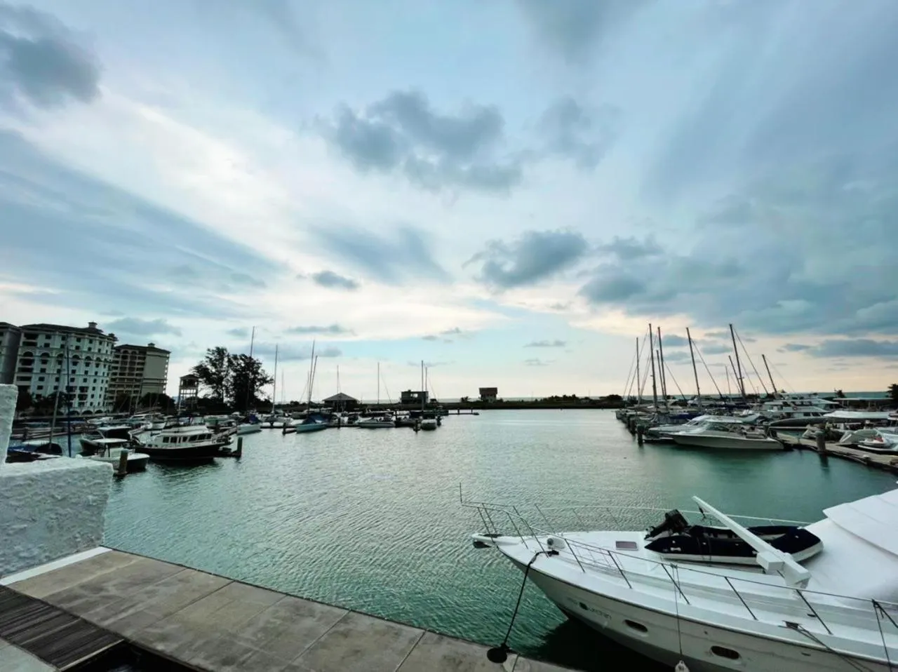 PD Laguna Resort Holiday