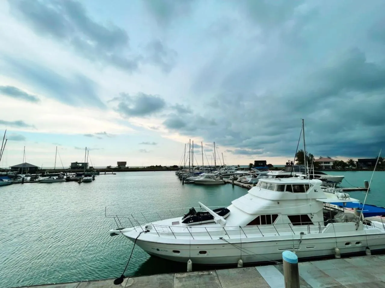 PD Laguna Resort Holiday