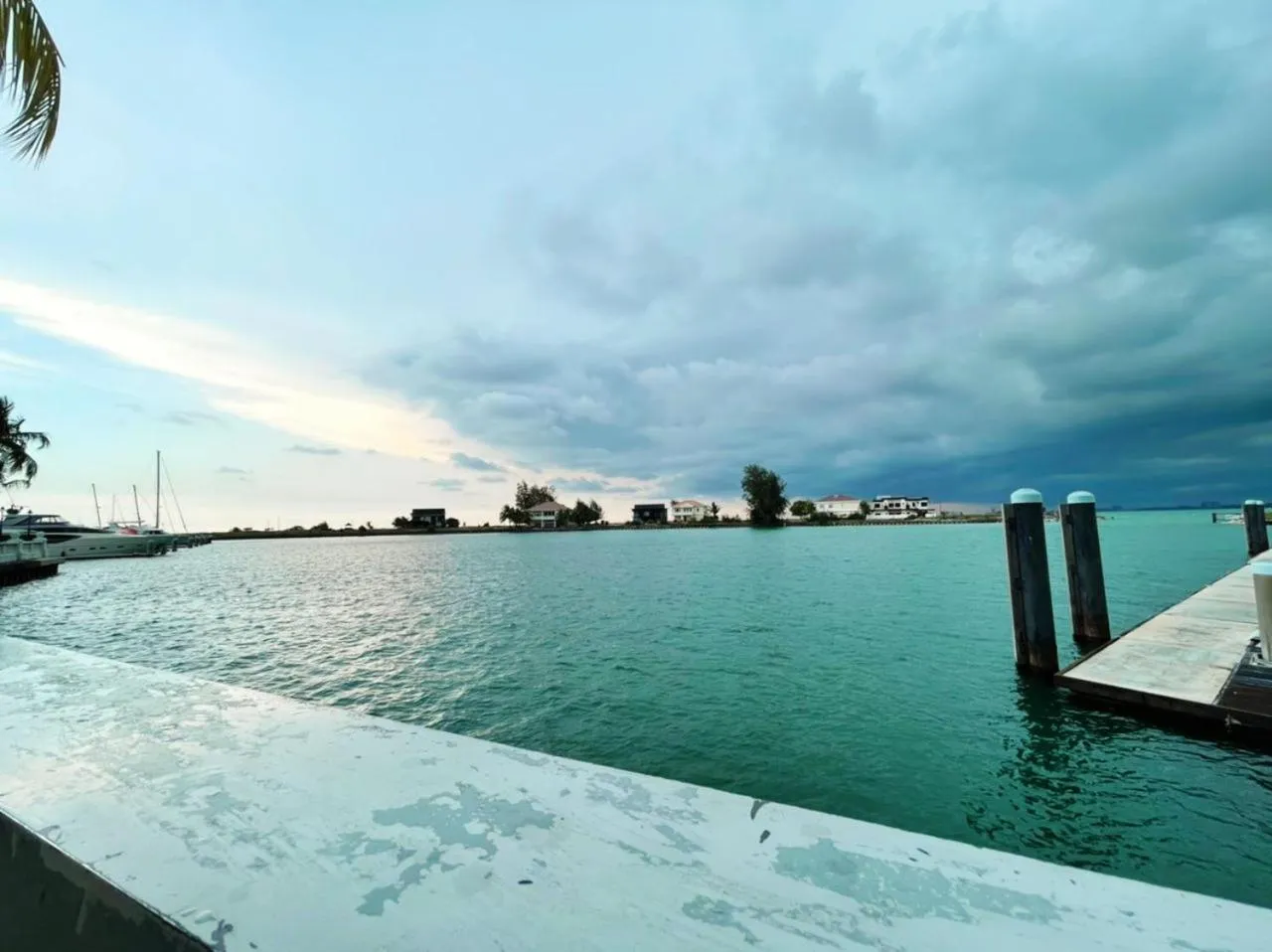 PD Laguna Resort Holiday