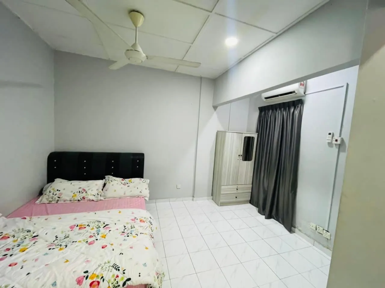 Bed in PD Laguna Resort Holiday