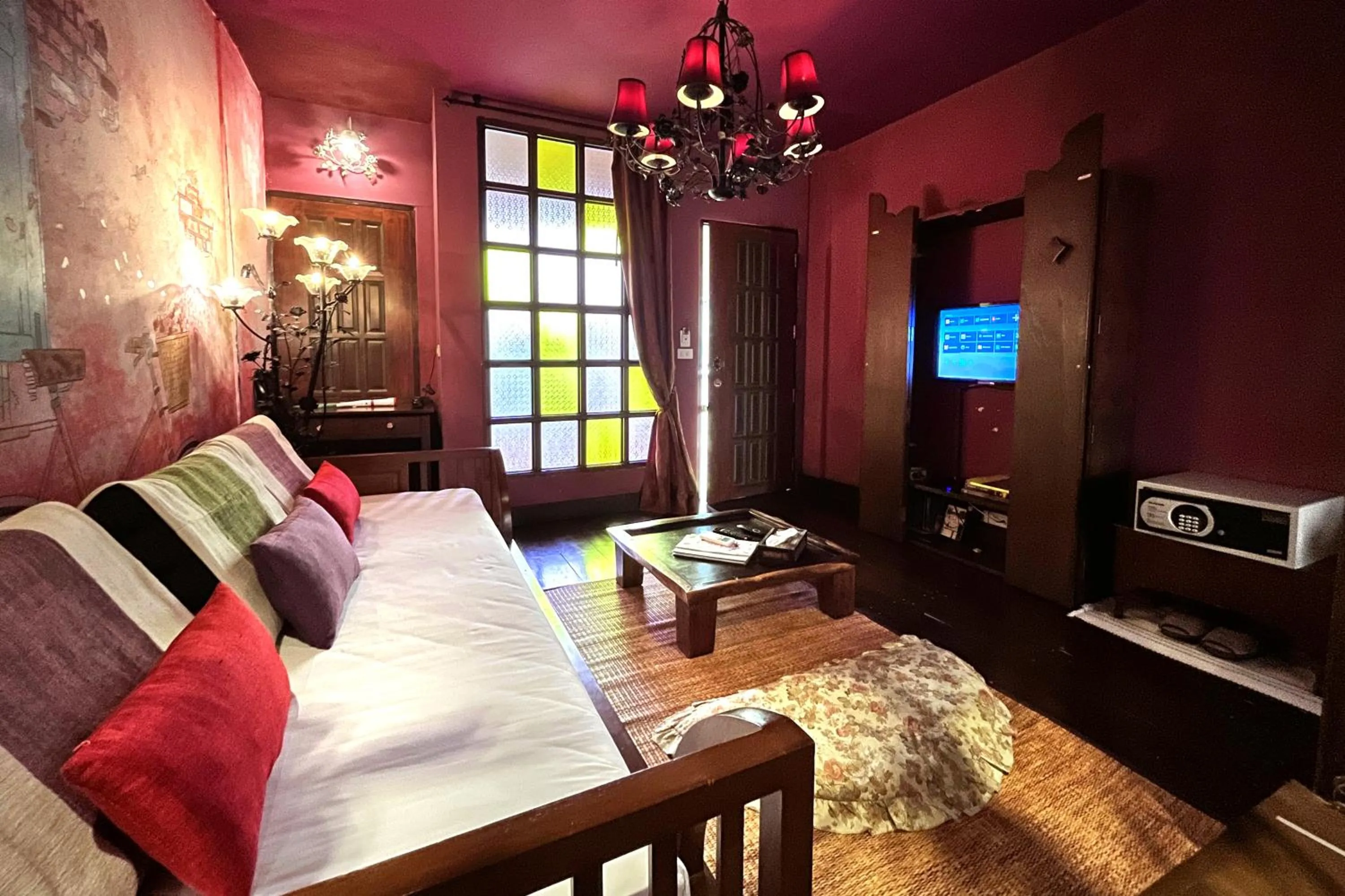 Seating area, Bed in Old Capital Bike Inn - SHA Certified