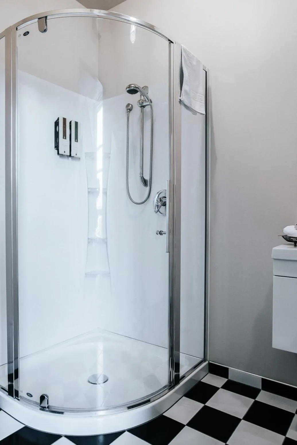 Shower in The Grange B&B