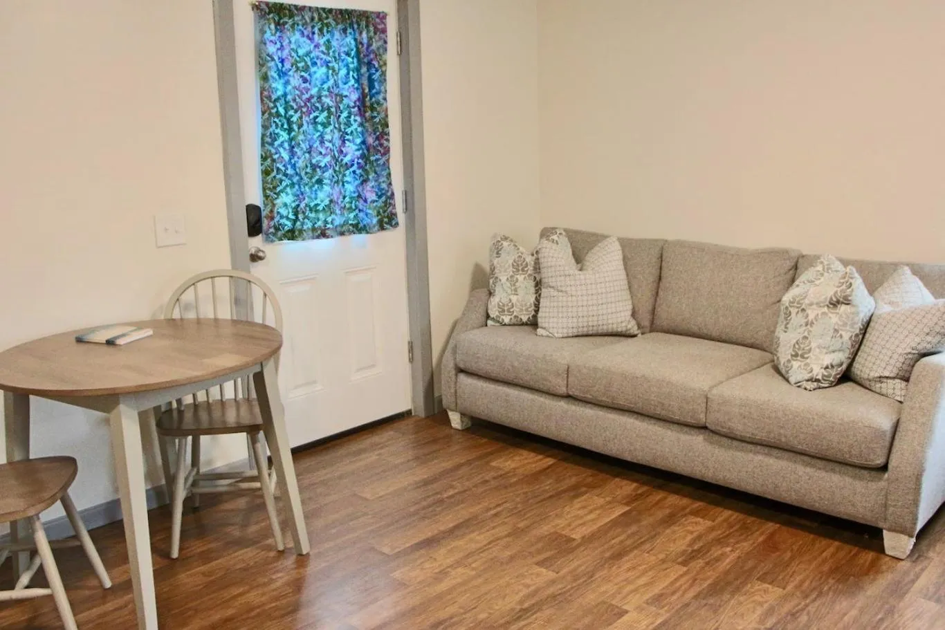 Seating area in Arctic Dragonfly Inn