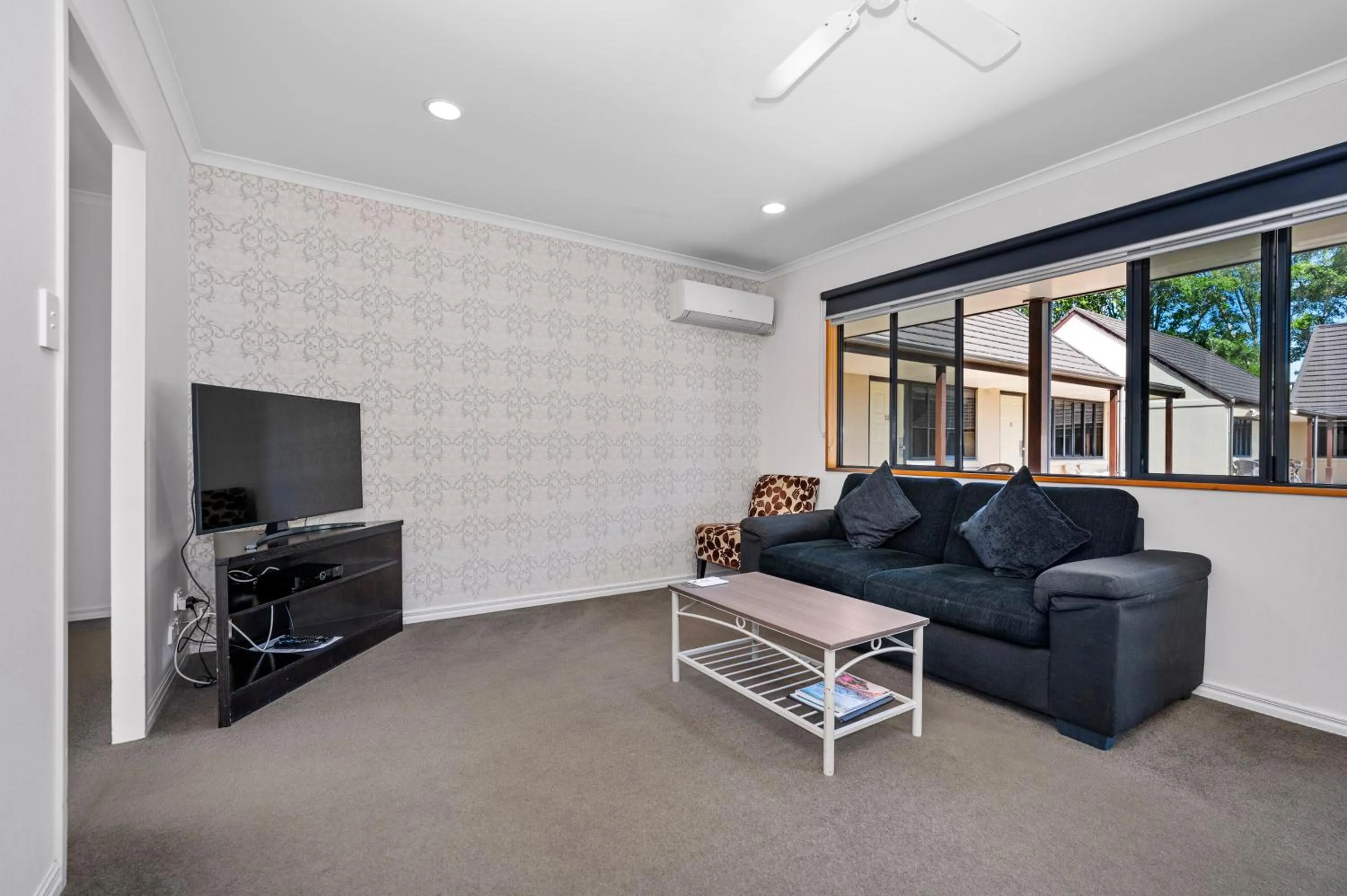 Living room in Bethlehem Motor Inn and Conference Centre