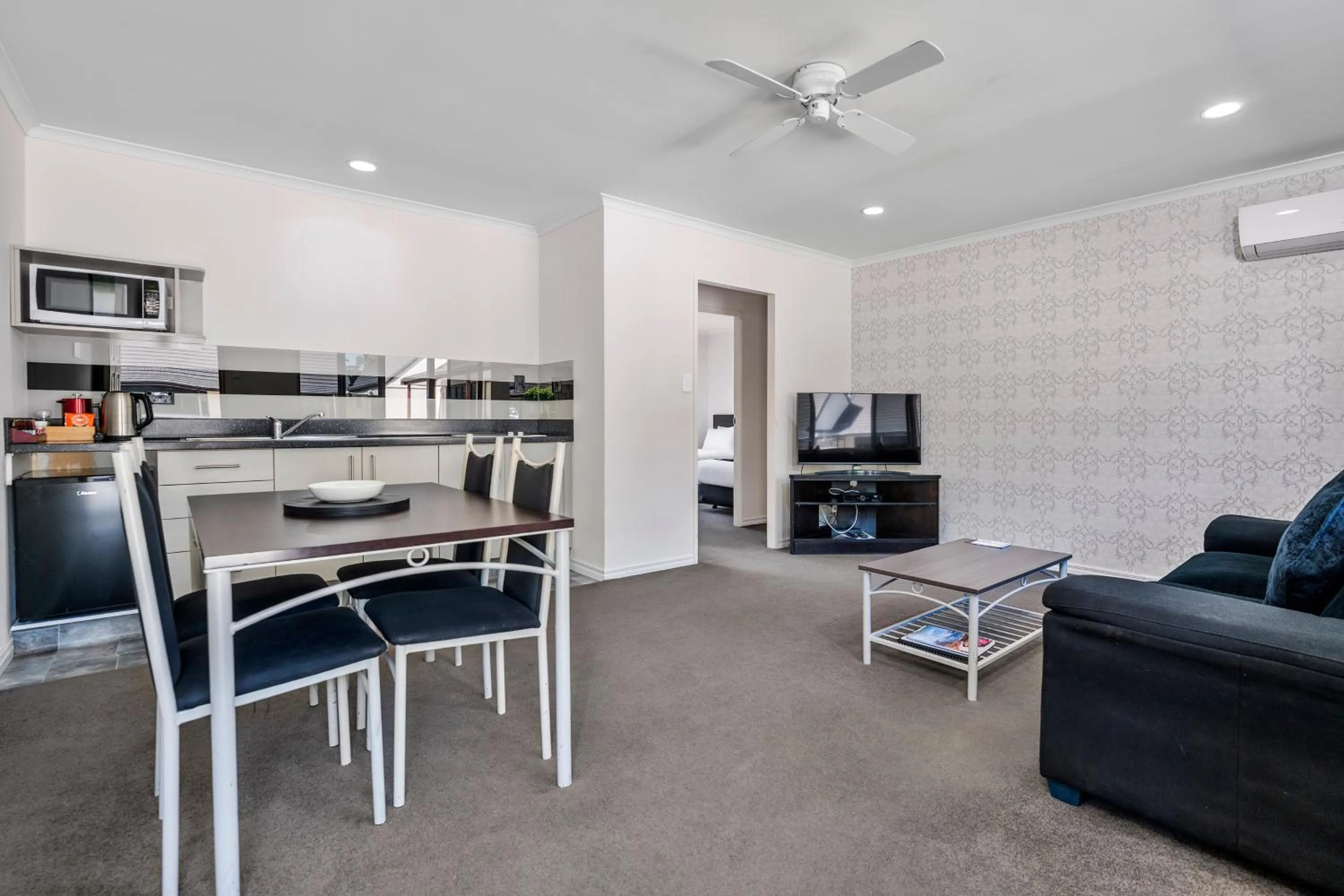 Living room in Bethlehem Motor Inn and Conference Centre