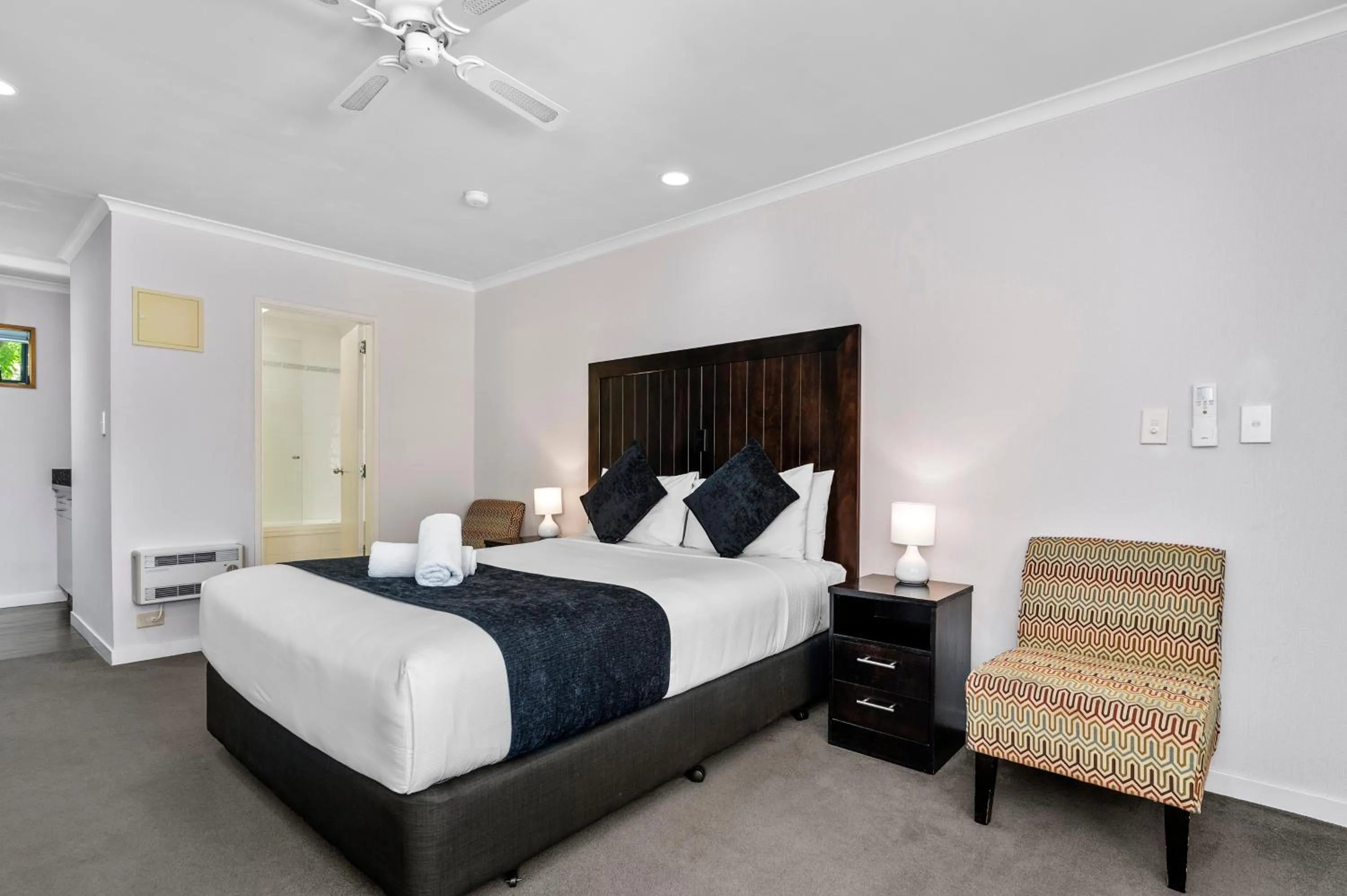 Bed in Bethlehem Motor Inn and Conference Centre