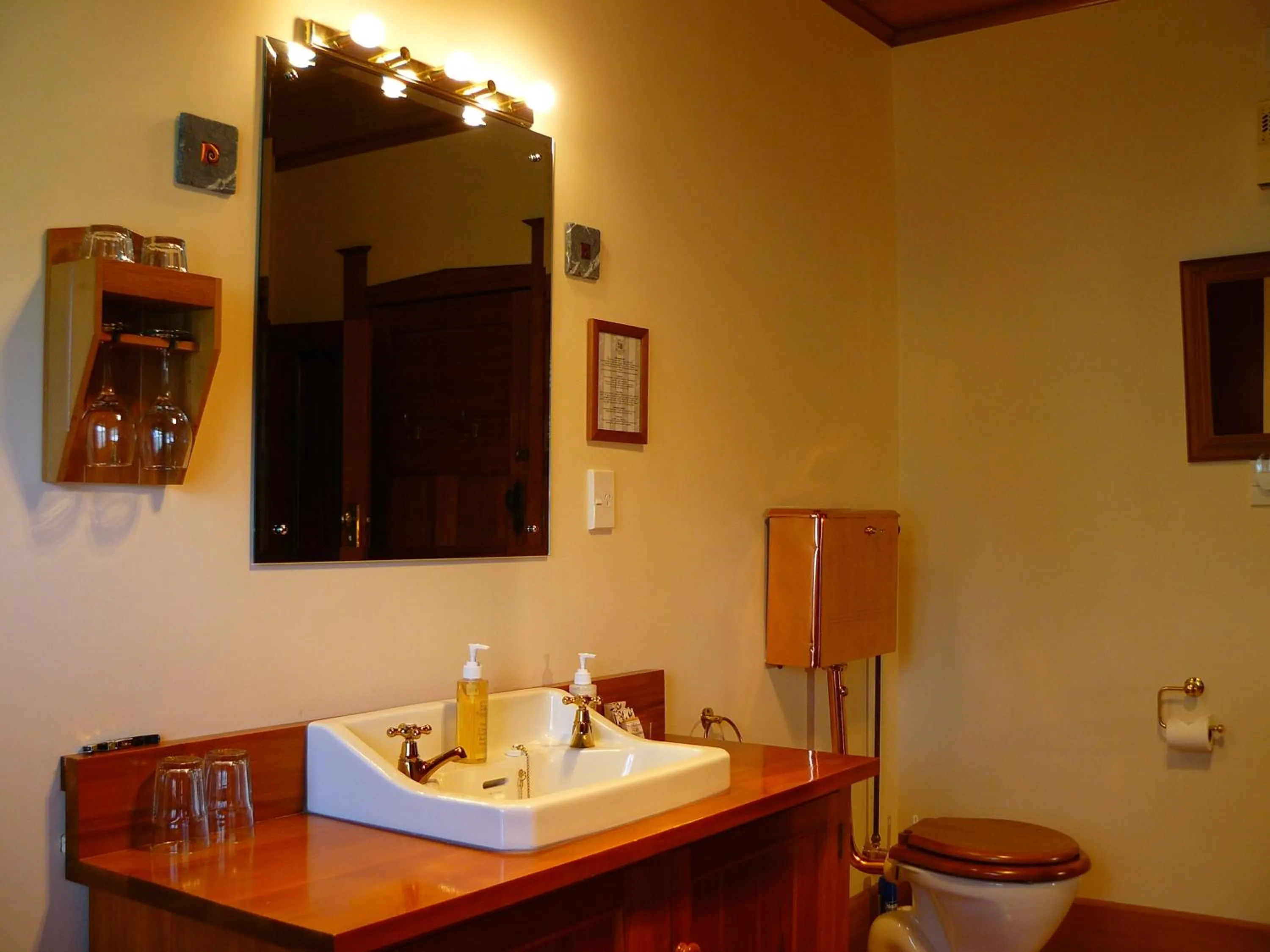 Bathroom in Holly Homestead B&B