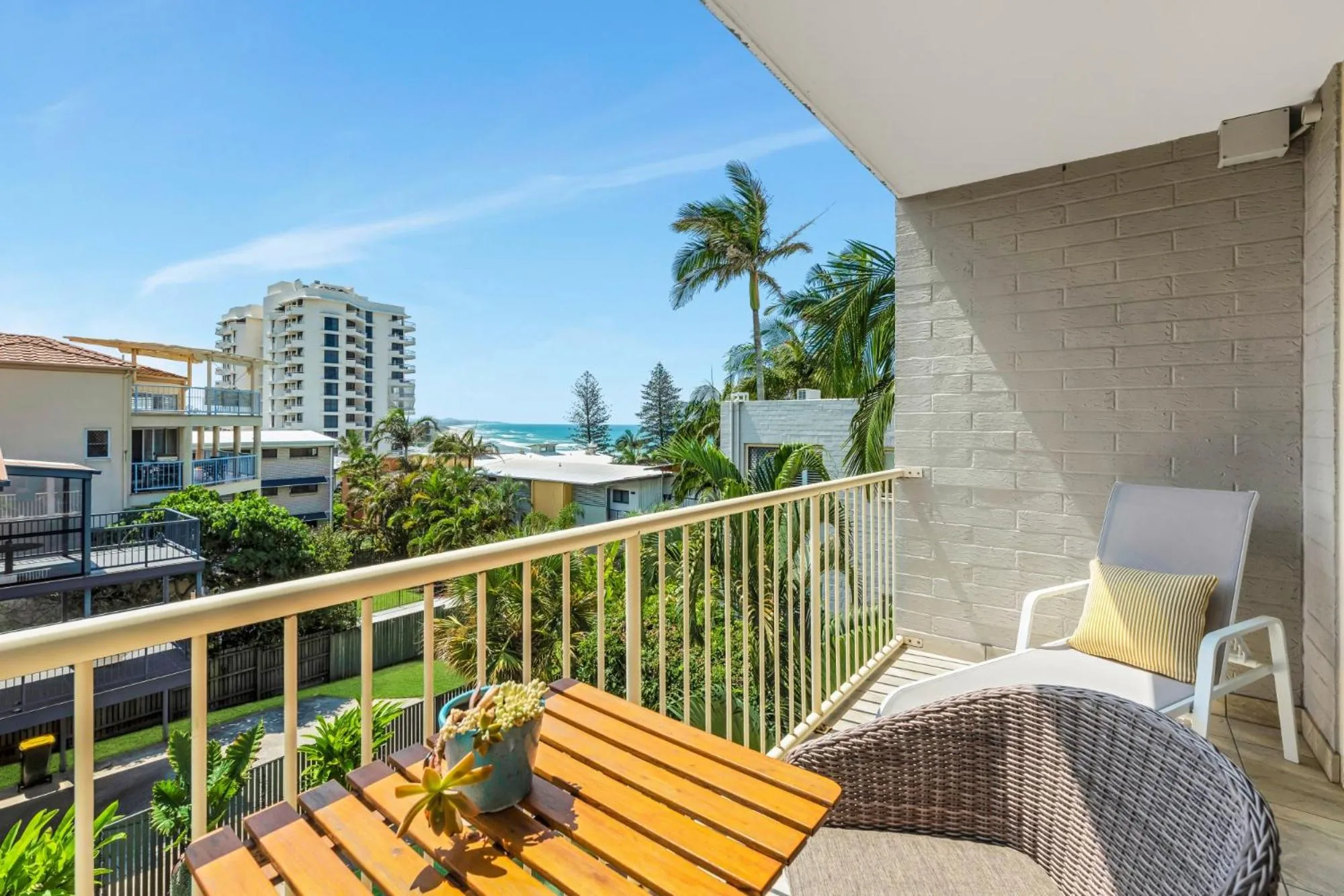 Balcony/Terrace in Surf Dance Apartments