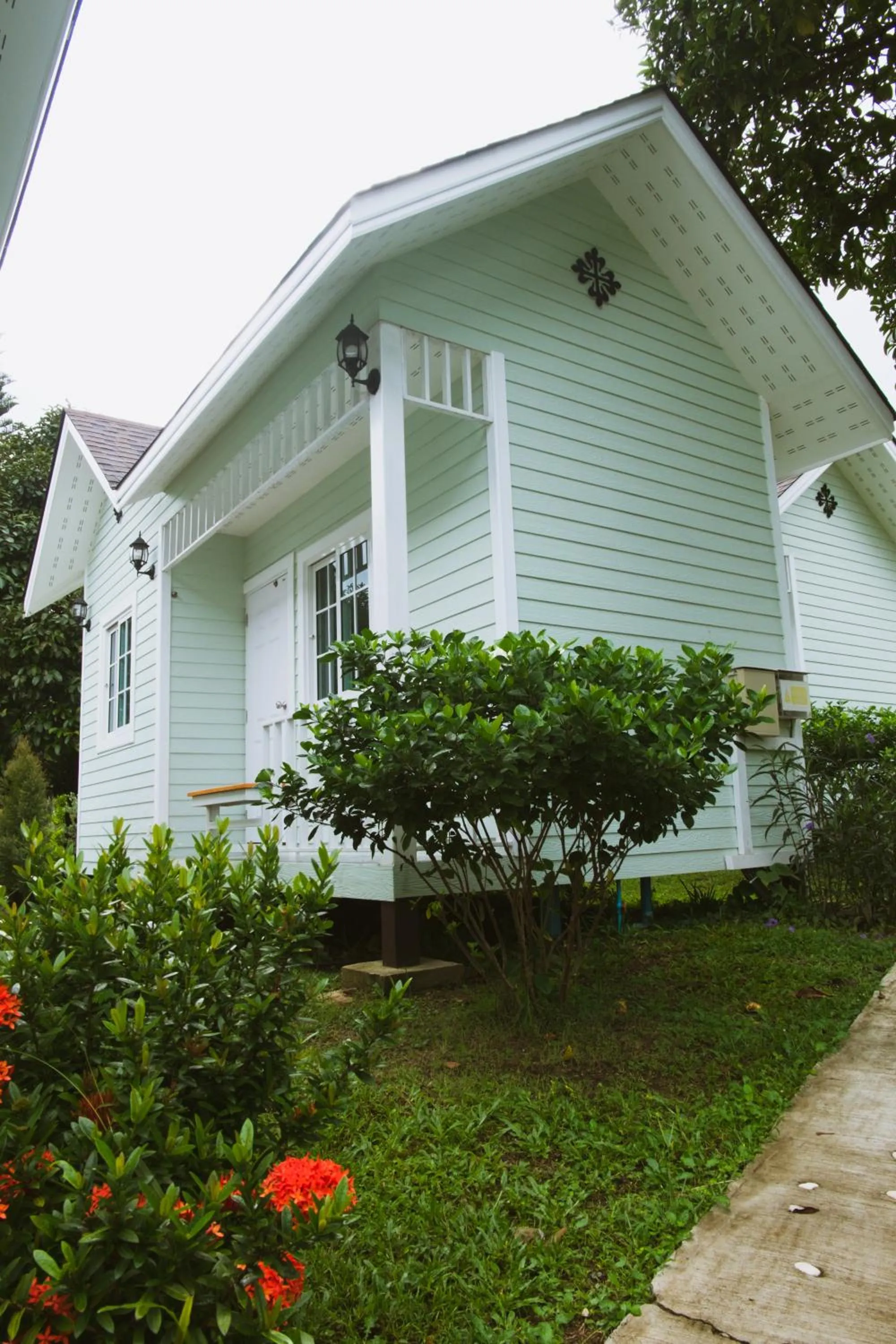 Property building in Akantuka Homestay