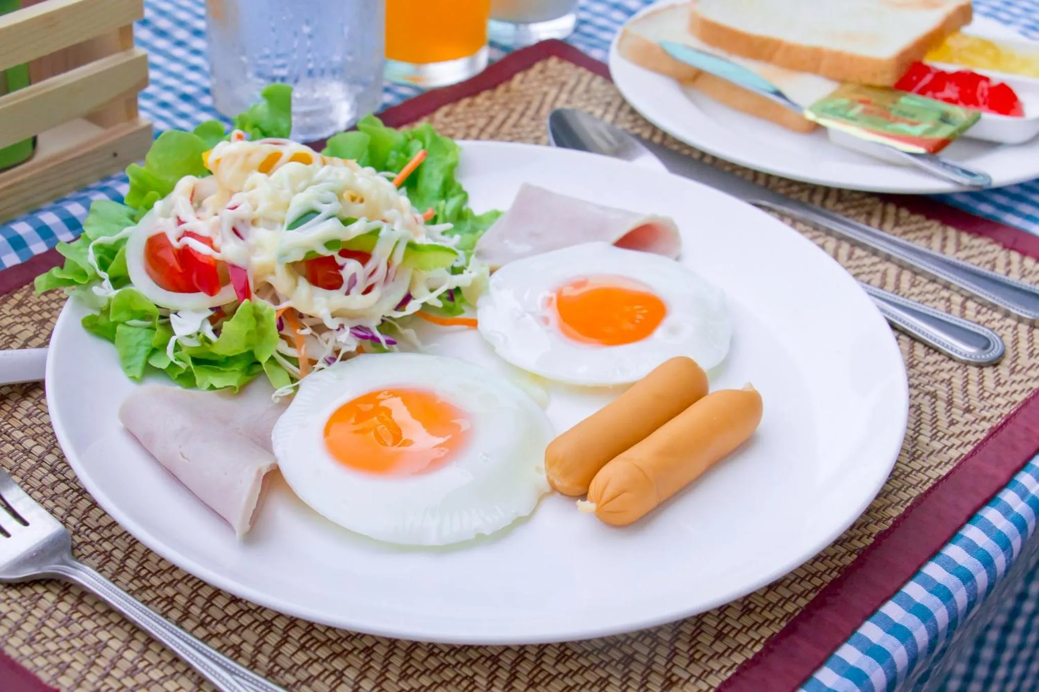 American breakfast in Akantuka Homestay
