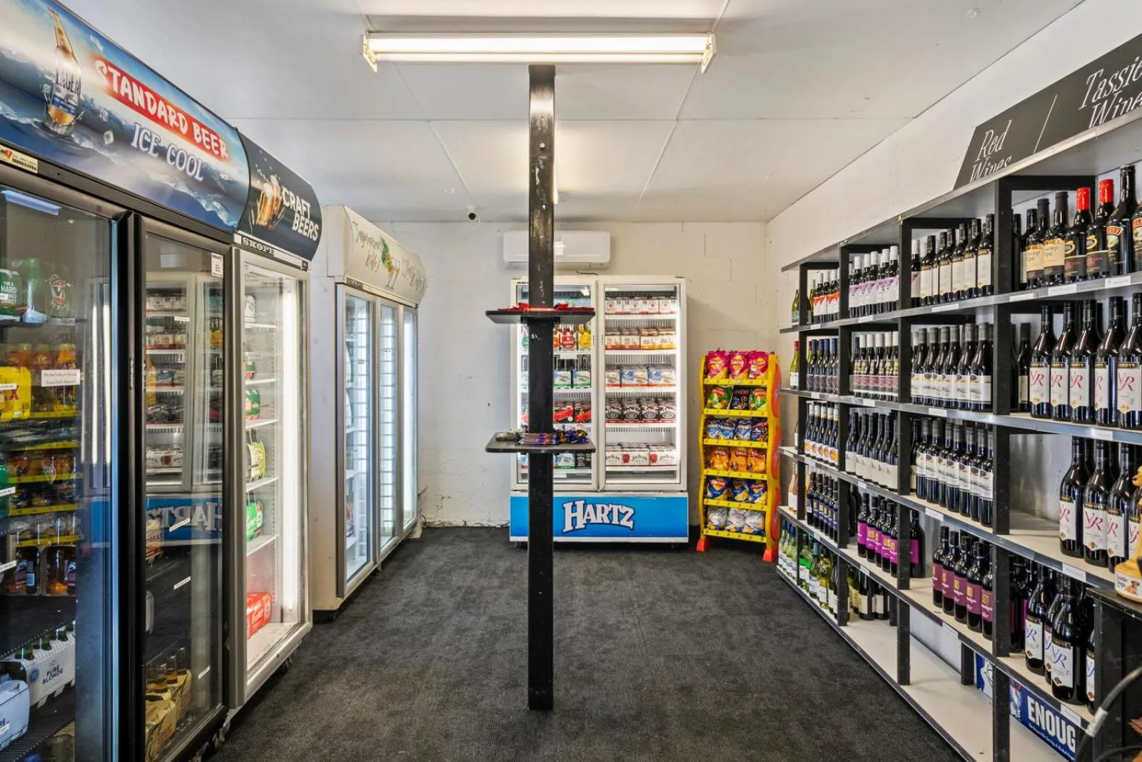 Alcoholic drinks in The Fox and Hounds Historic Hotel