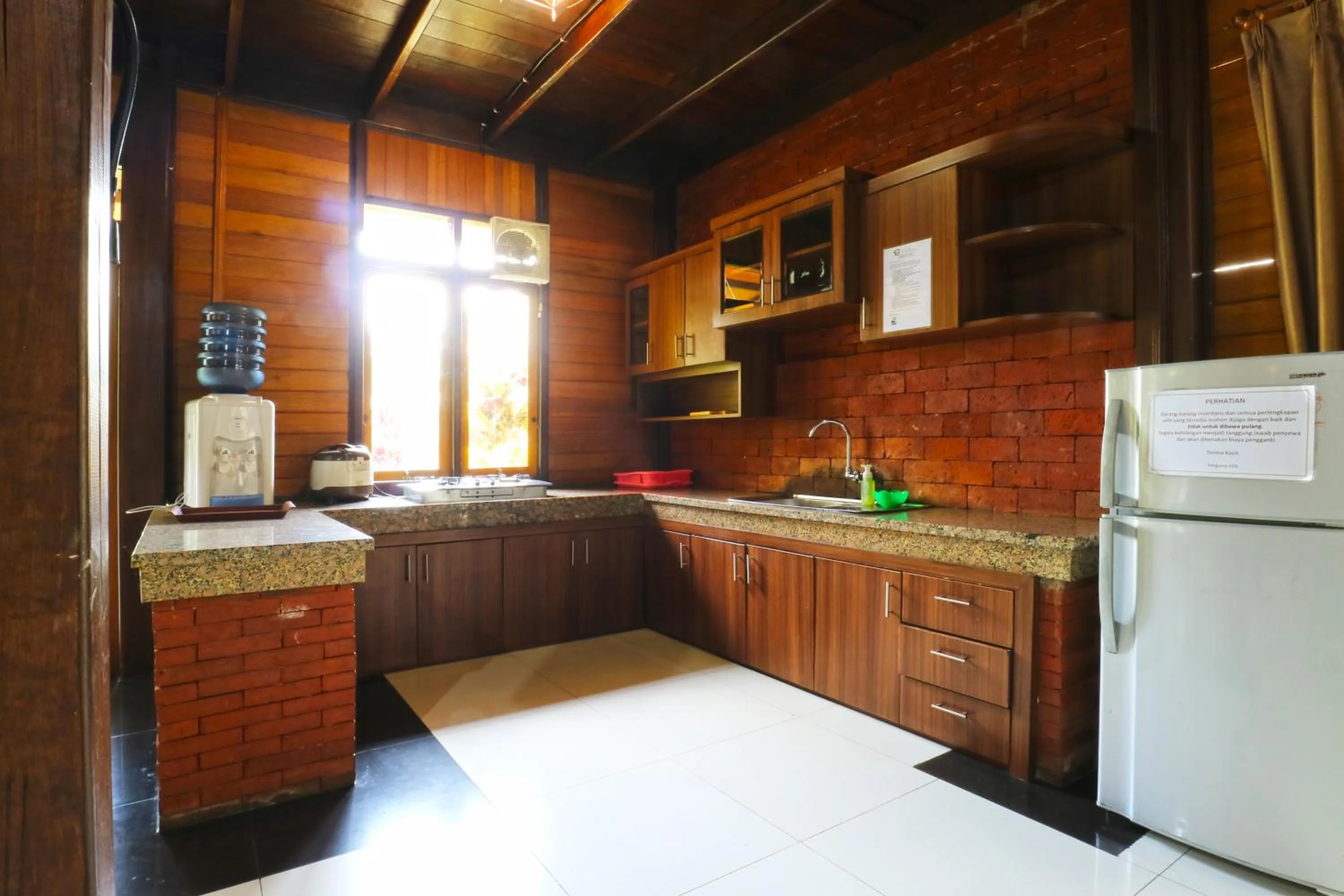 Kitchen or kitchenette in Villa Gardenia Bandung