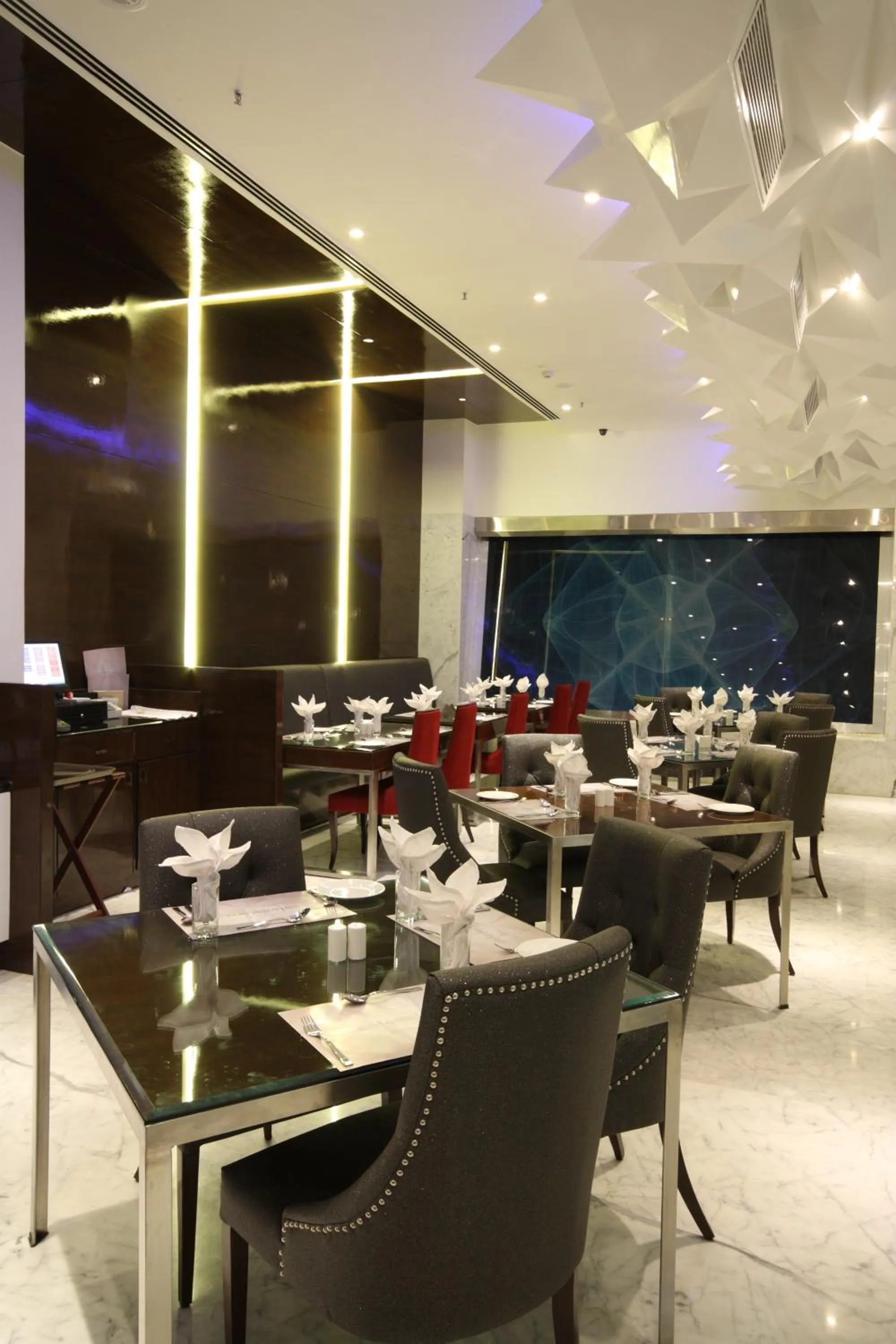 Restaurant/places to eat in The Elanza Hotel, Bangalore