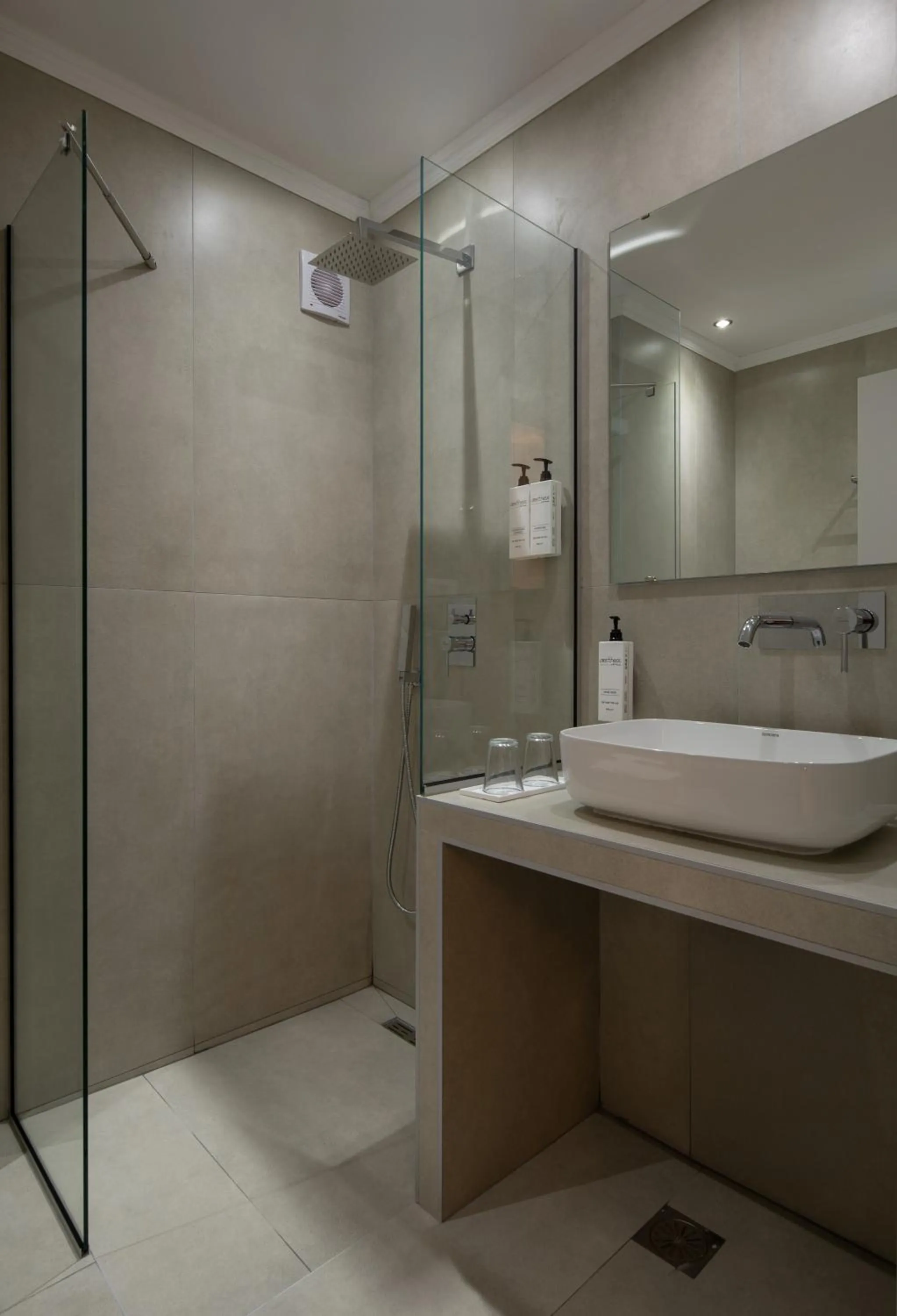 Bathroom in Hotel Rema