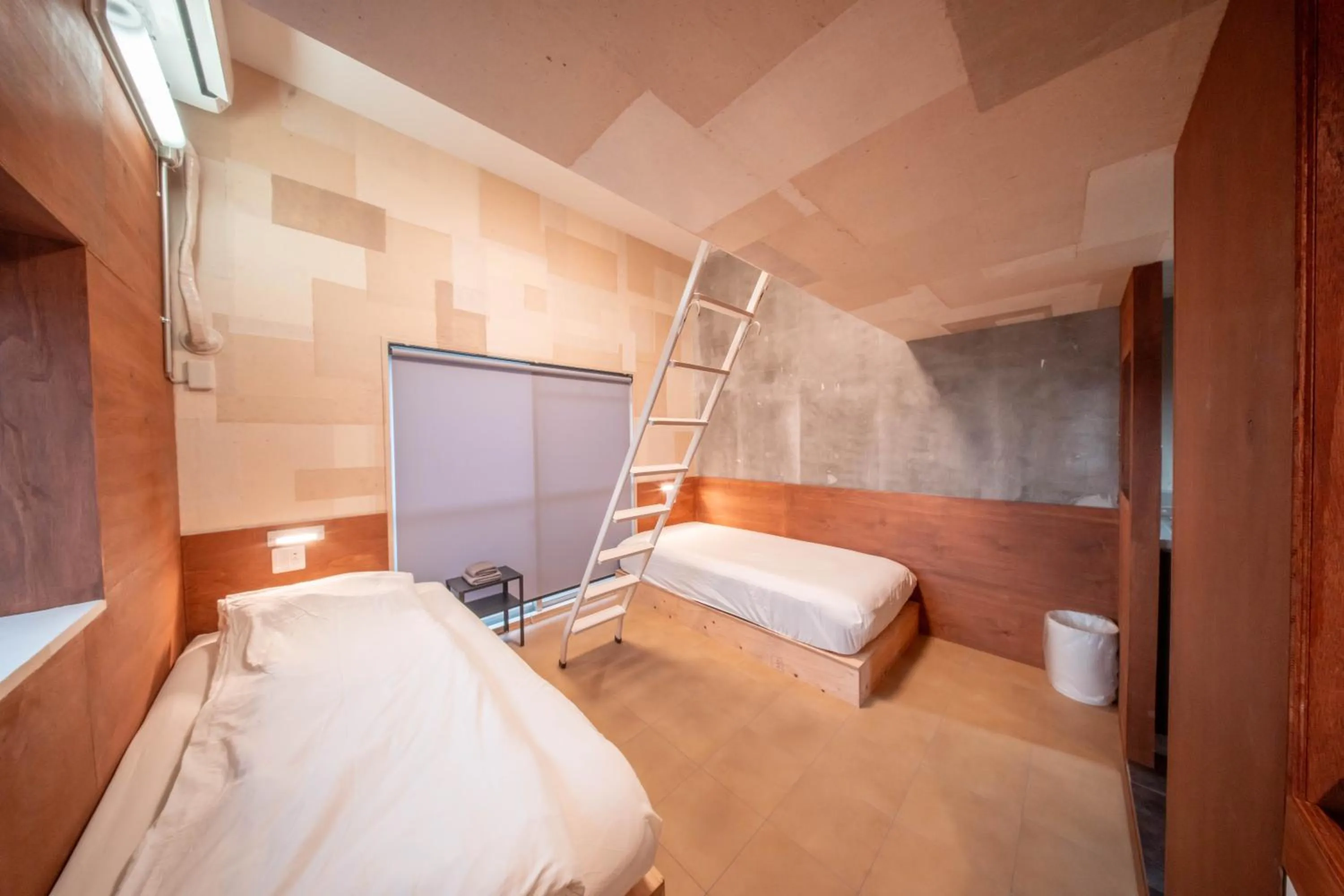 Bed in Plusone Fujisaki