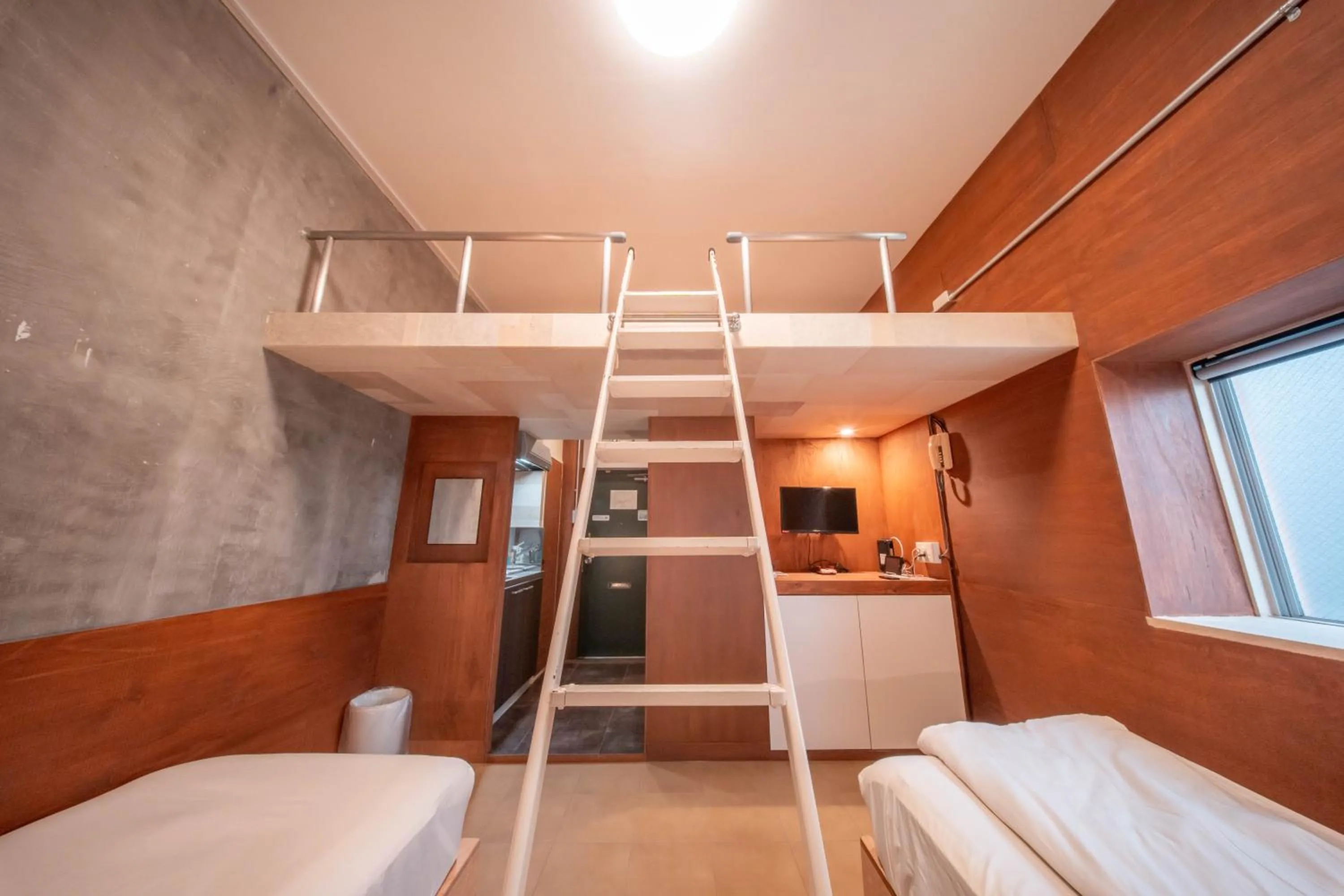 Bed in Plusone Fujisaki