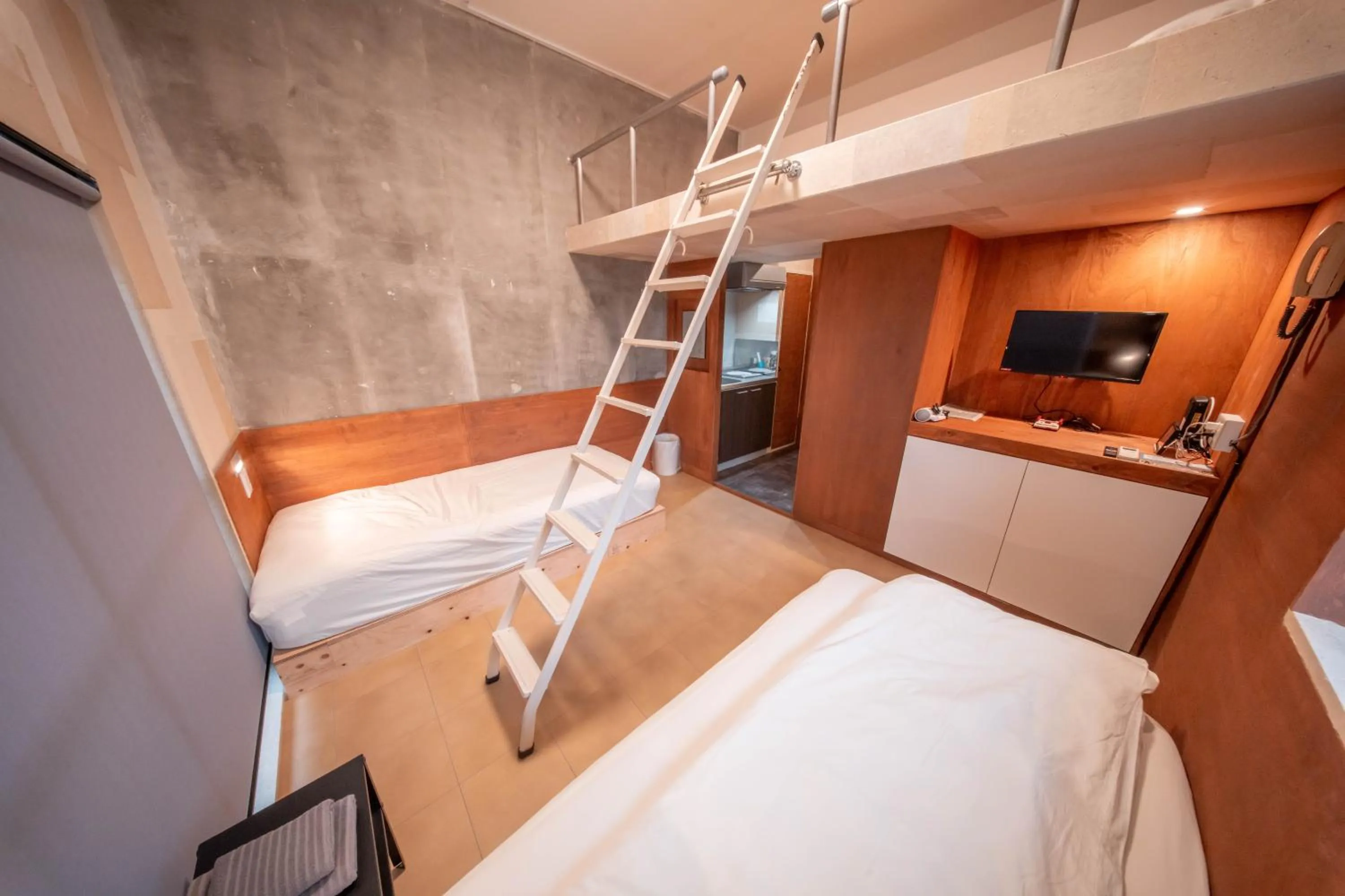 Bed in Plusone Fujisaki