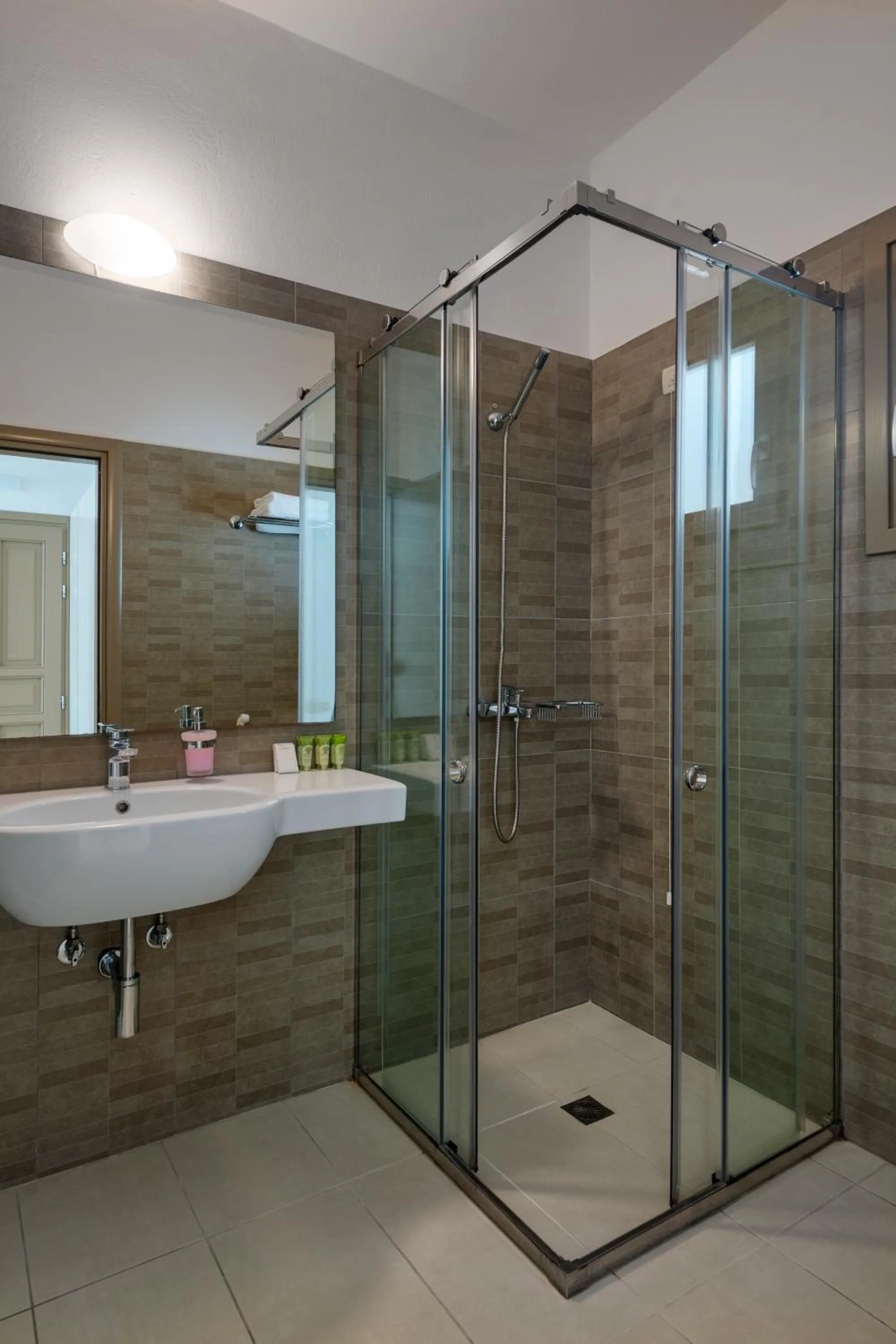 Shower in Lithos by Spyros & Flora