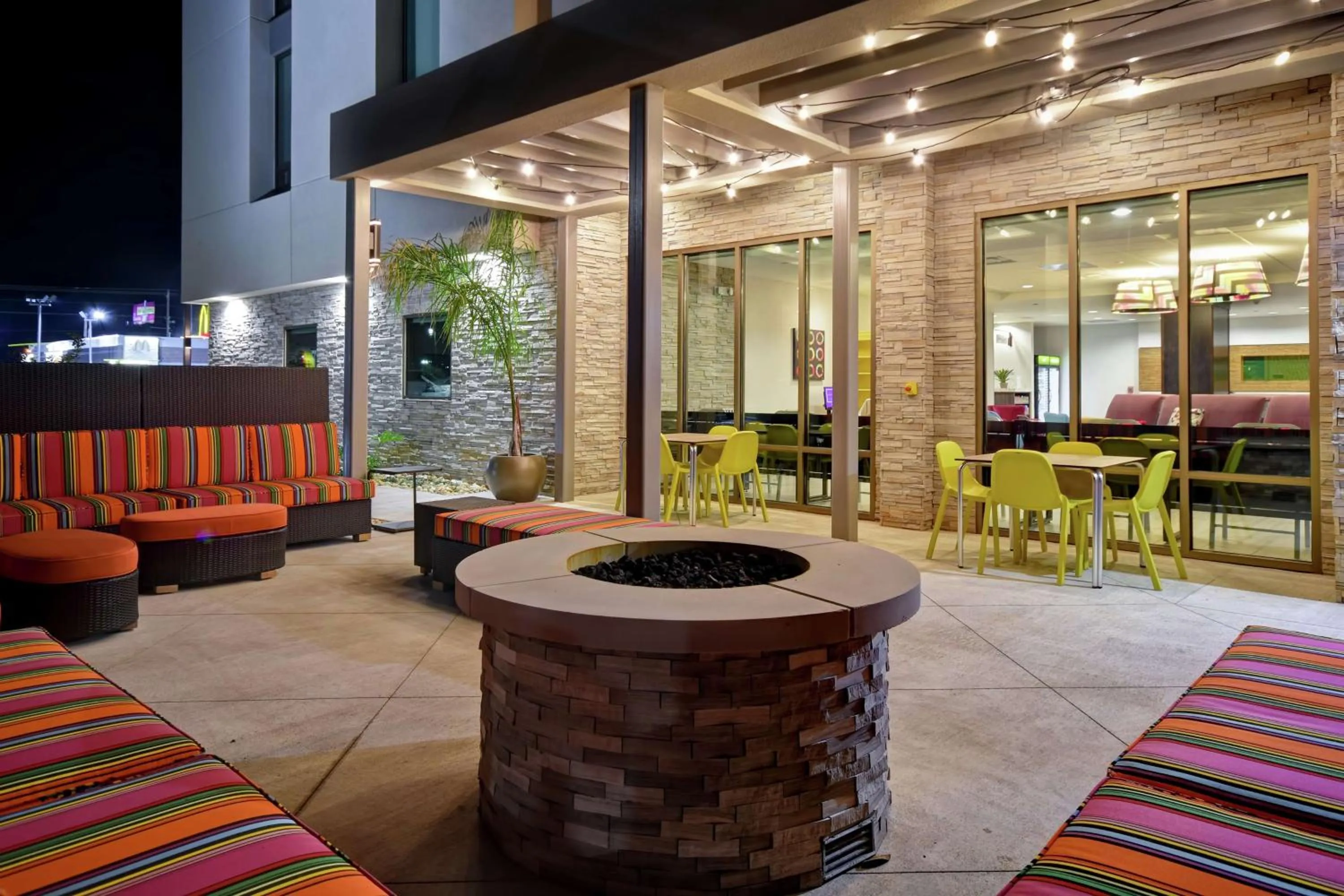 Patio in Home 2 Suites By Hilton Dothan