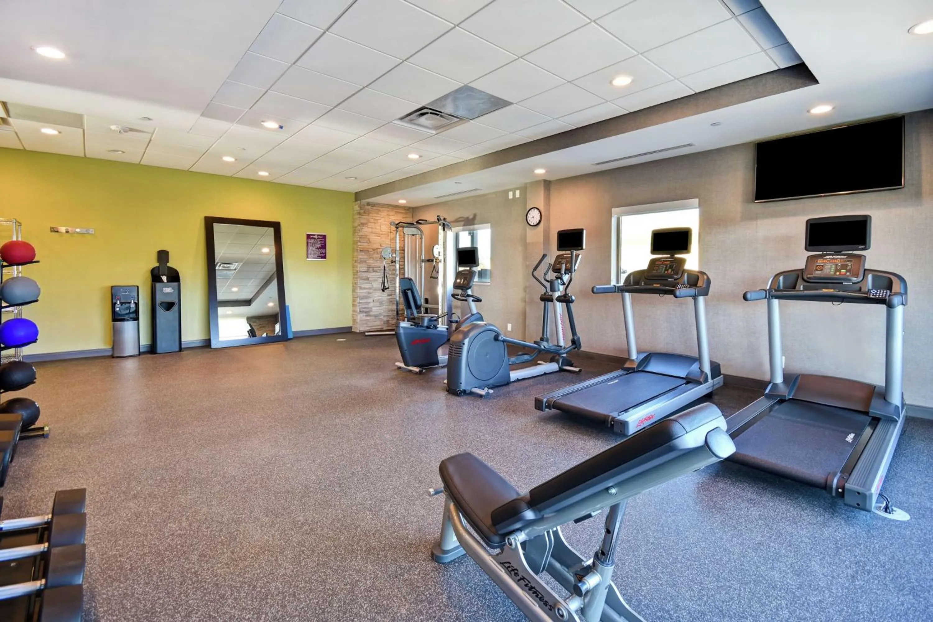 Fitness centre/facilities in Home 2 Suites By Hilton Dothan