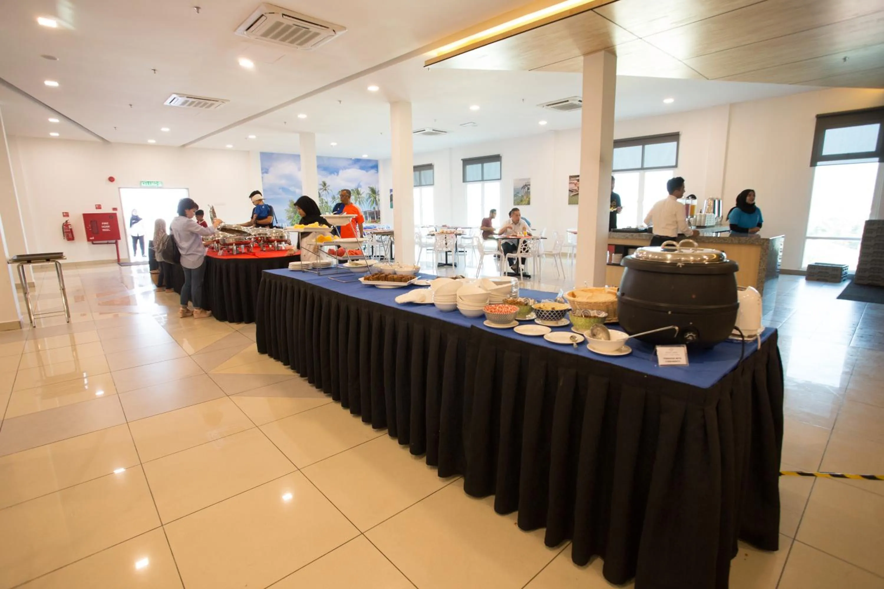 Breakfast in Hotel Adya Express Chenang