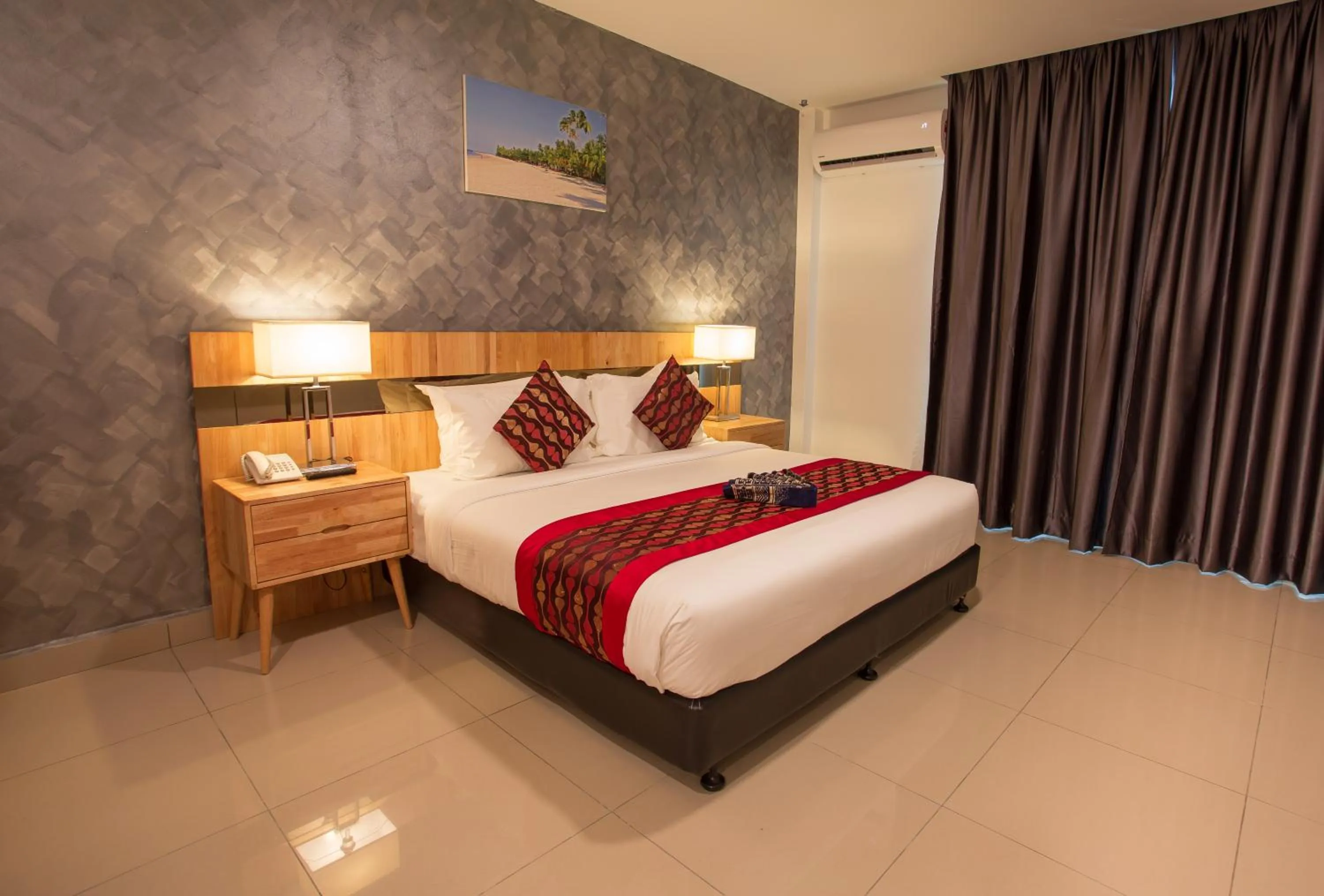 Bed in Hotel Adya Express Chenang