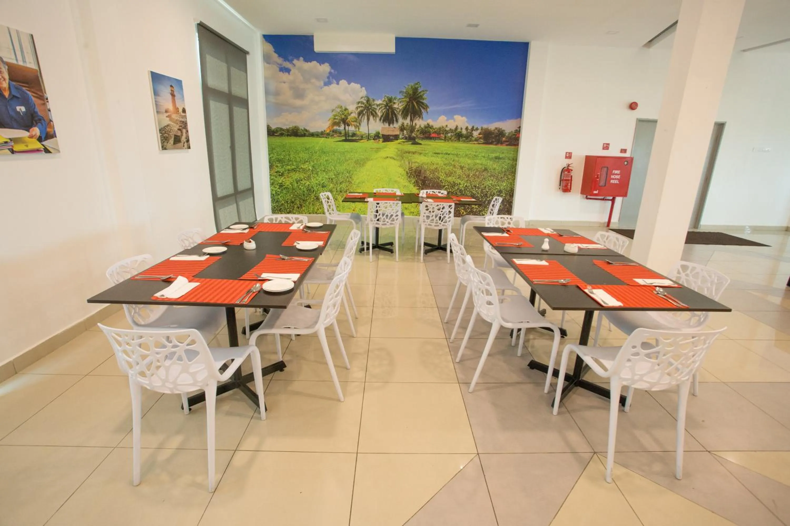 Breakfast in Hotel Adya Express Chenang