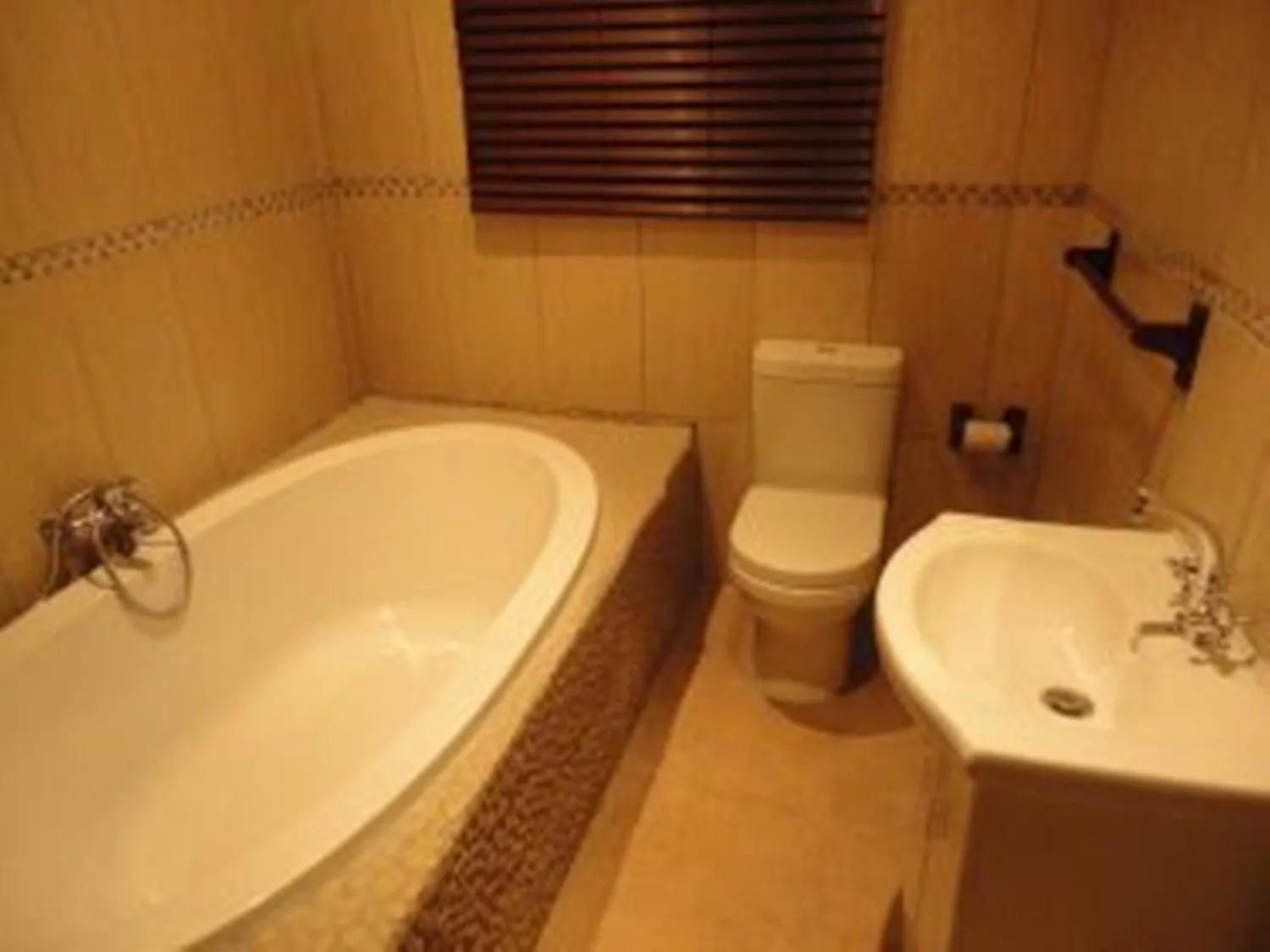 Toilet in Big Five Guest House