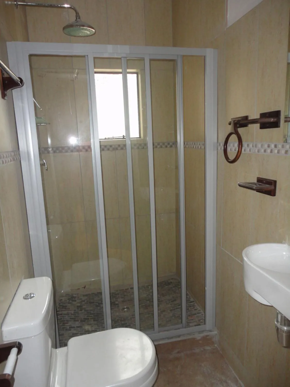 Shower in Big Five Guest House