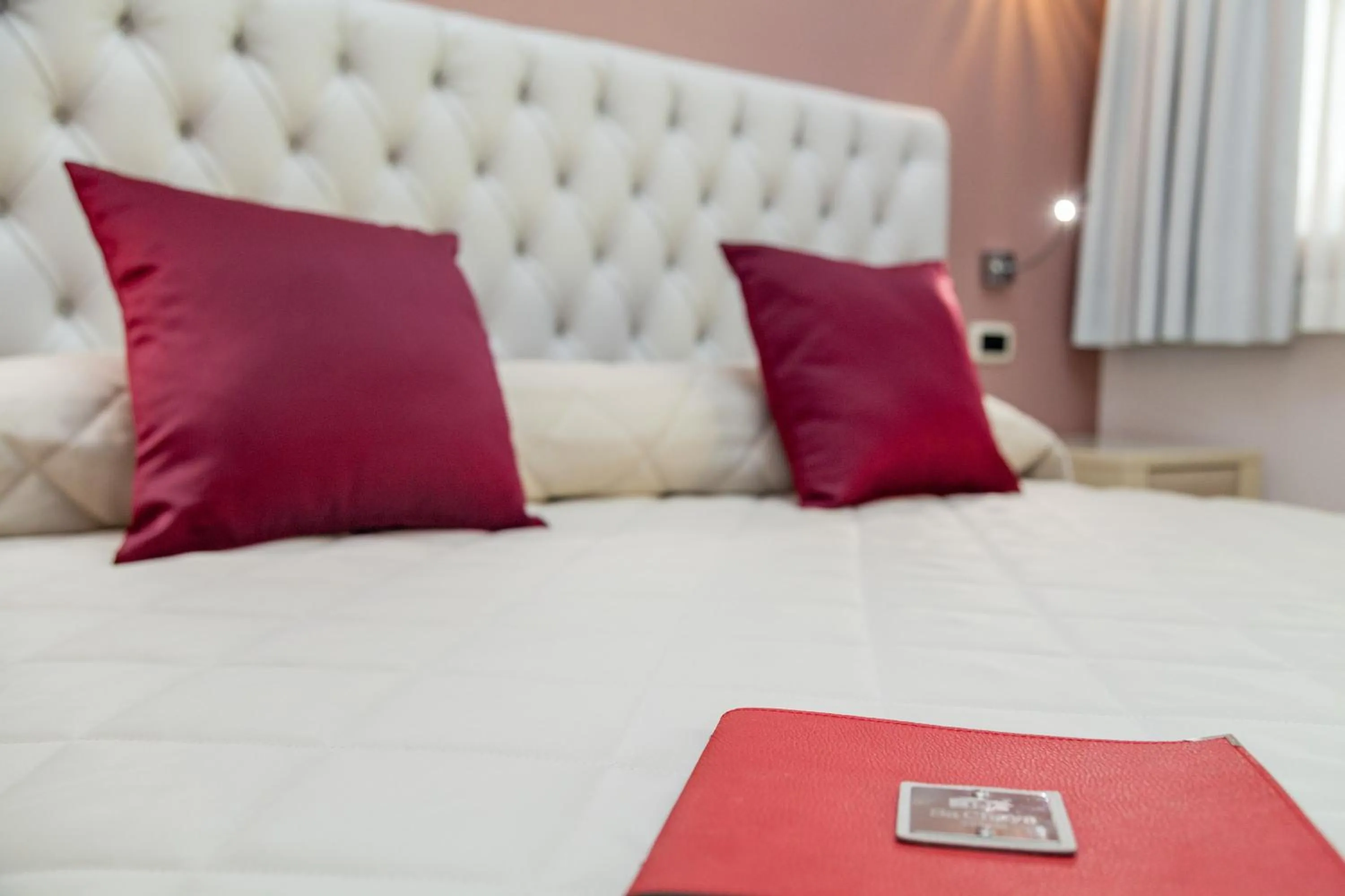 Bed in Hotel Sa Cheya Relais & Spa