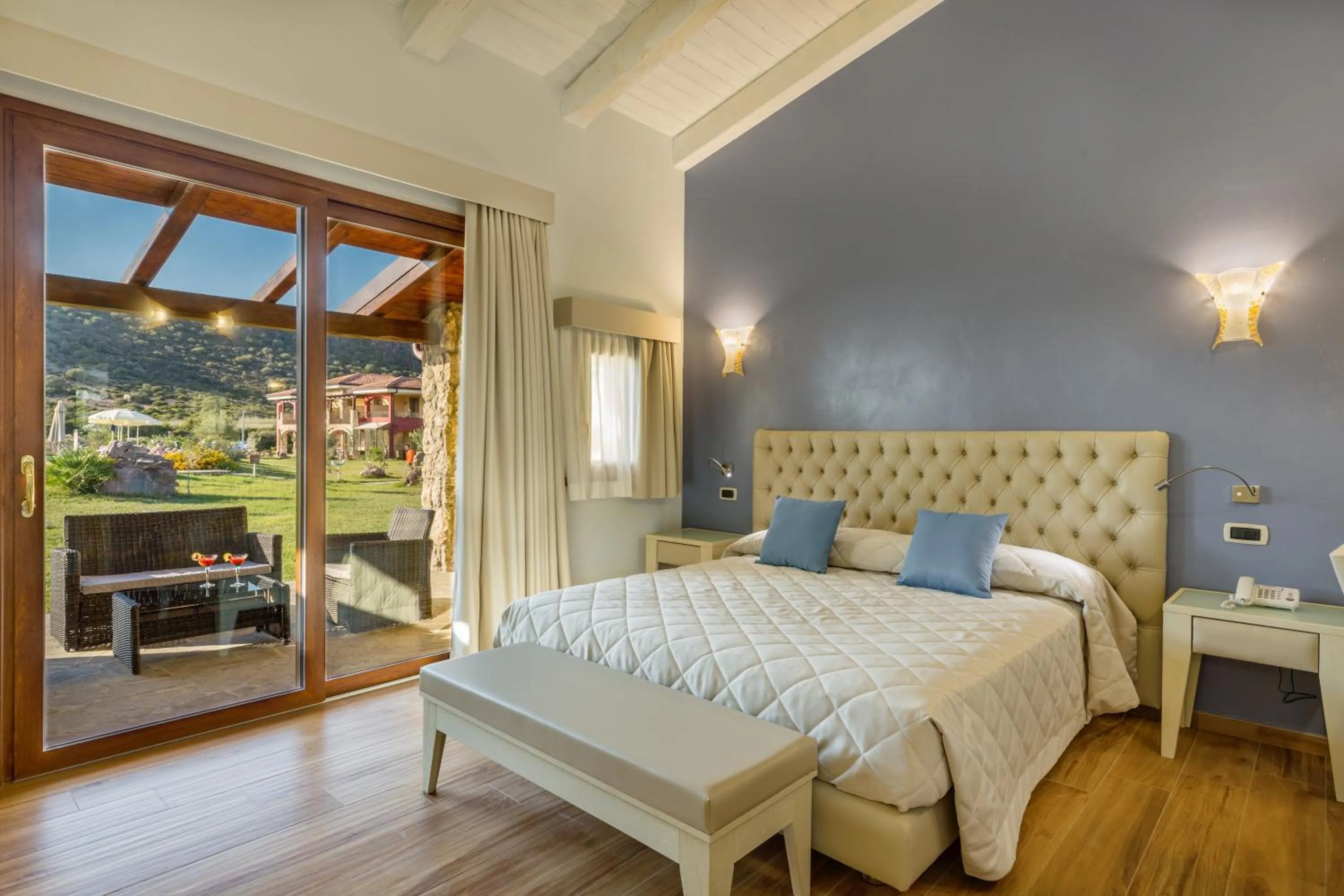 Bed in Hotel Sa Cheya Relais & Spa