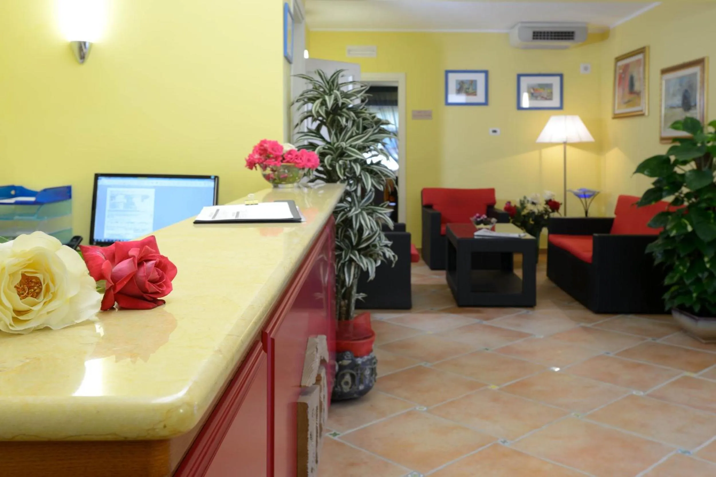 Lobby or reception in Hotel Sa Cheya Relais & Spa