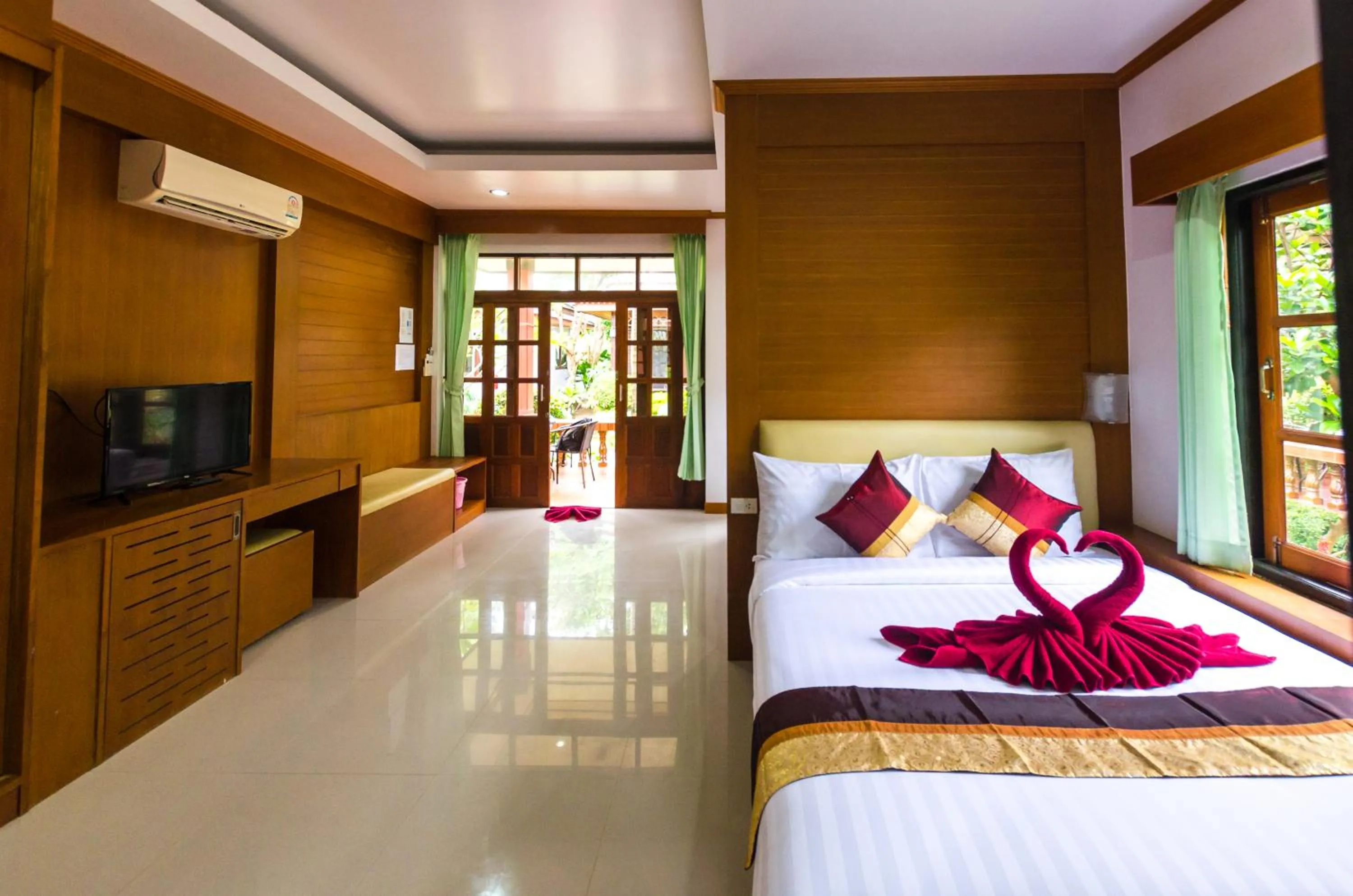 Bed in Sleep In Lanta Resort