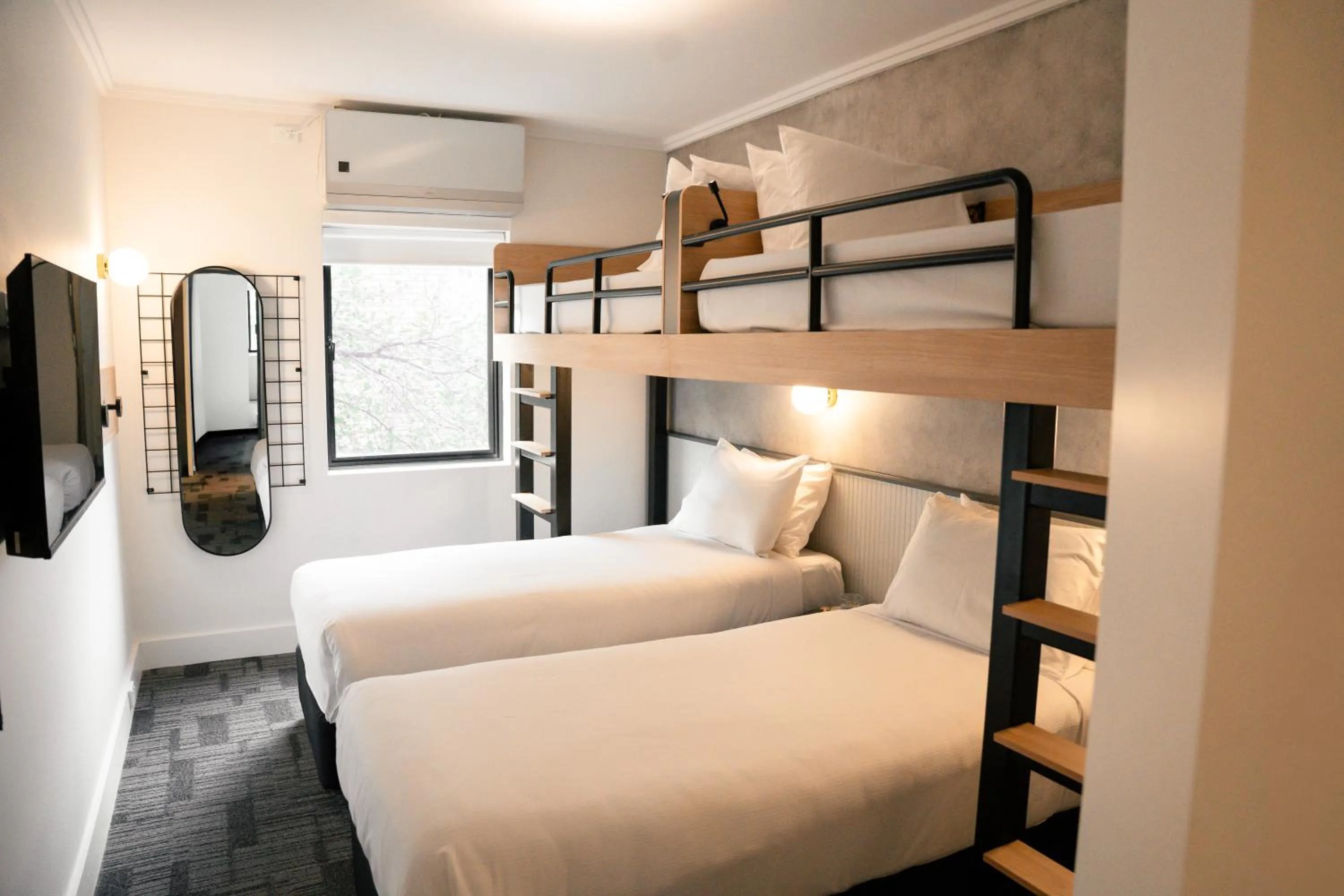 Bedroom, Bed in Hotel TOTTO Wollongong