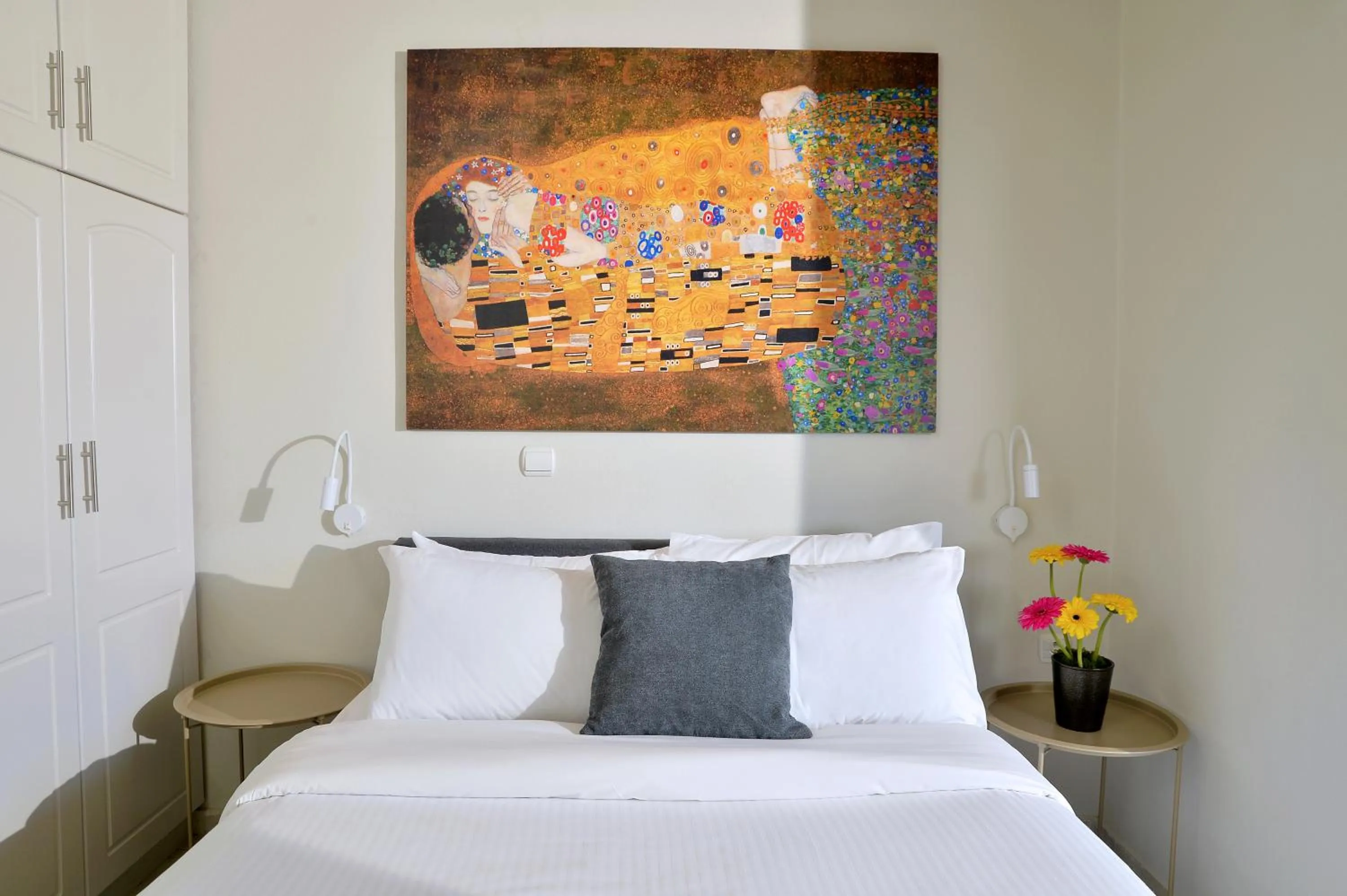 Bed in ID Holiday Living