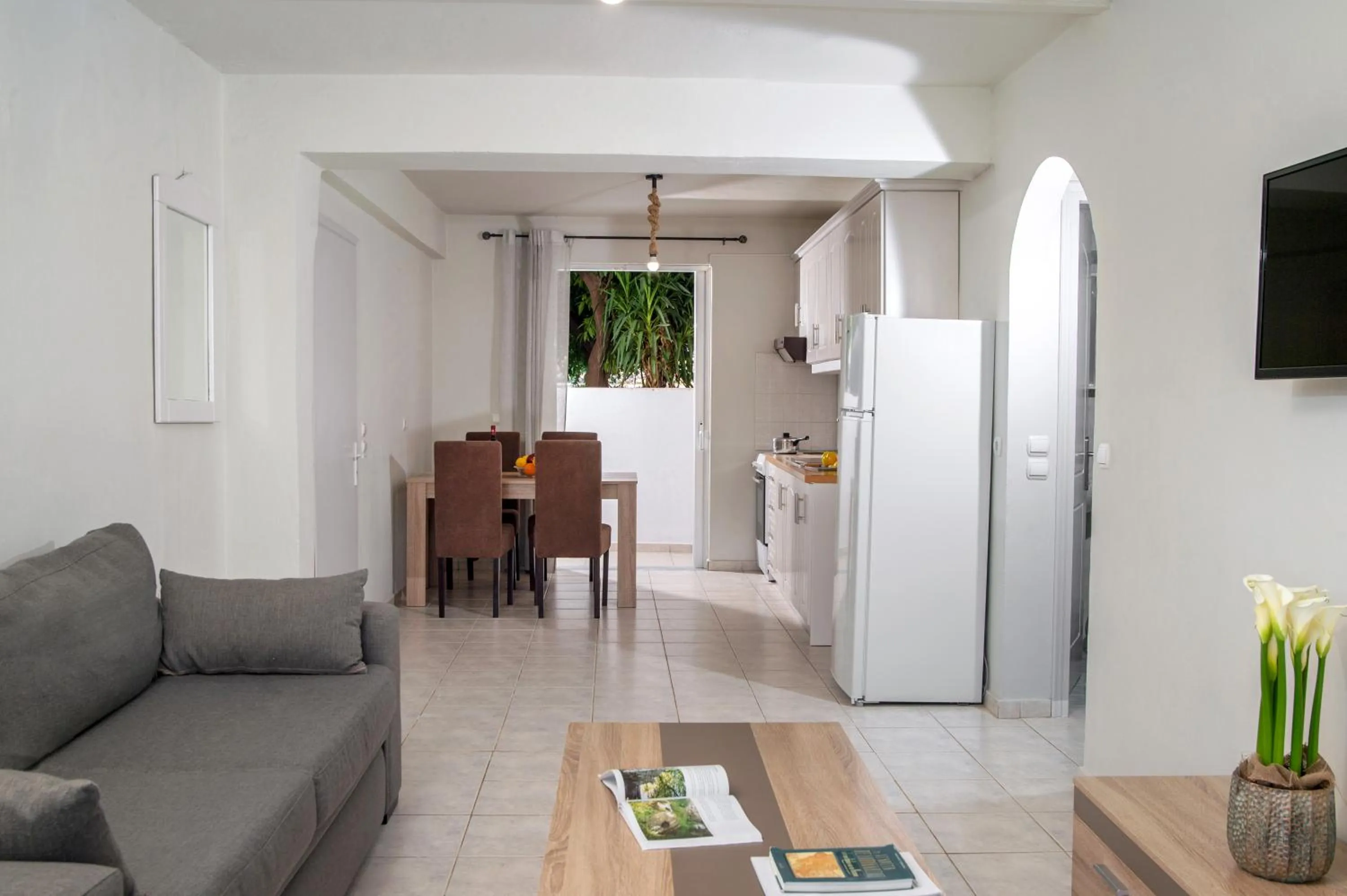 TV and multimedia in ID Holiday Living