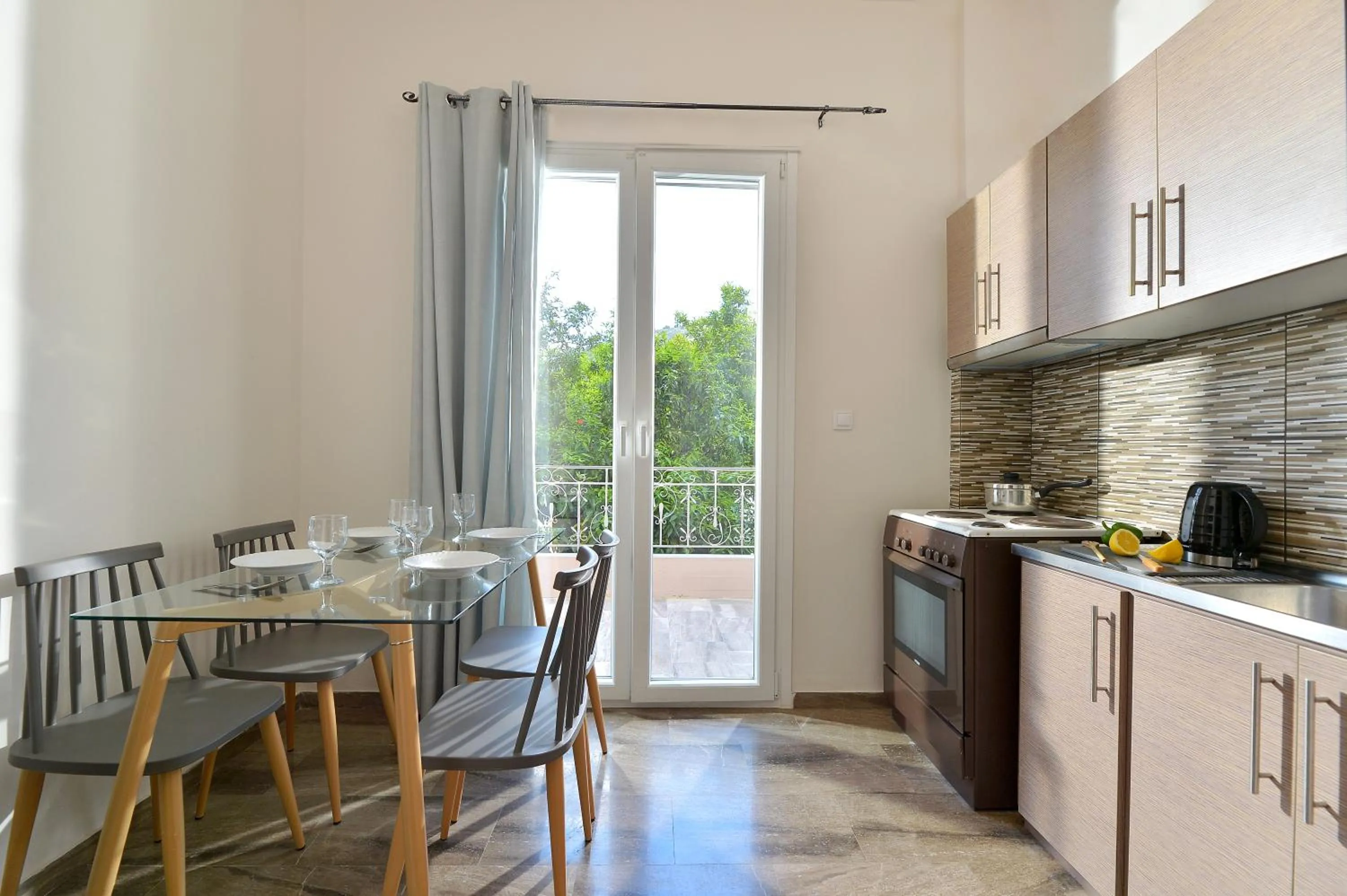 Kitchen or kitchenette in ID Holiday Living