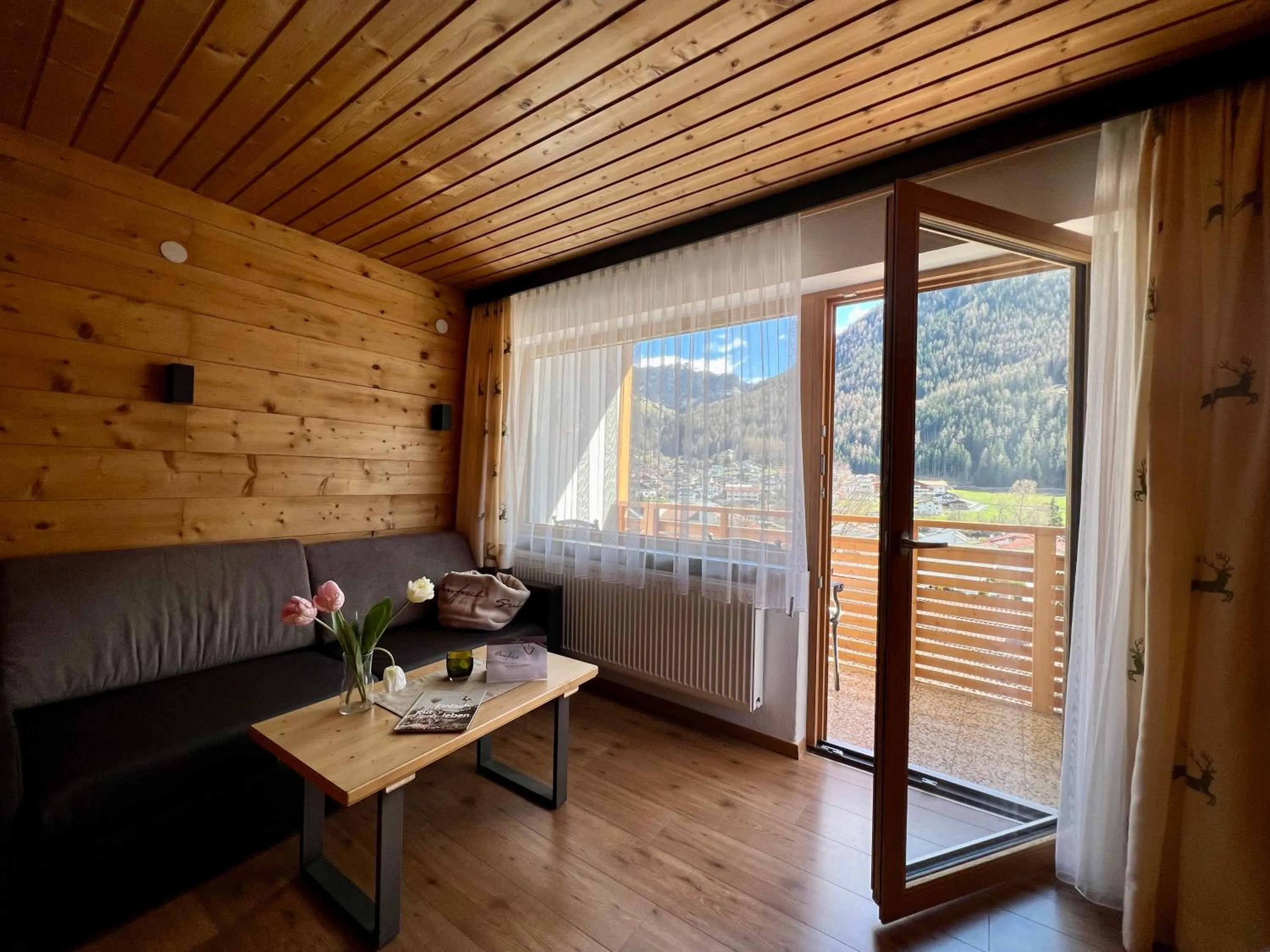 Seating area in Posthotel Pfunds