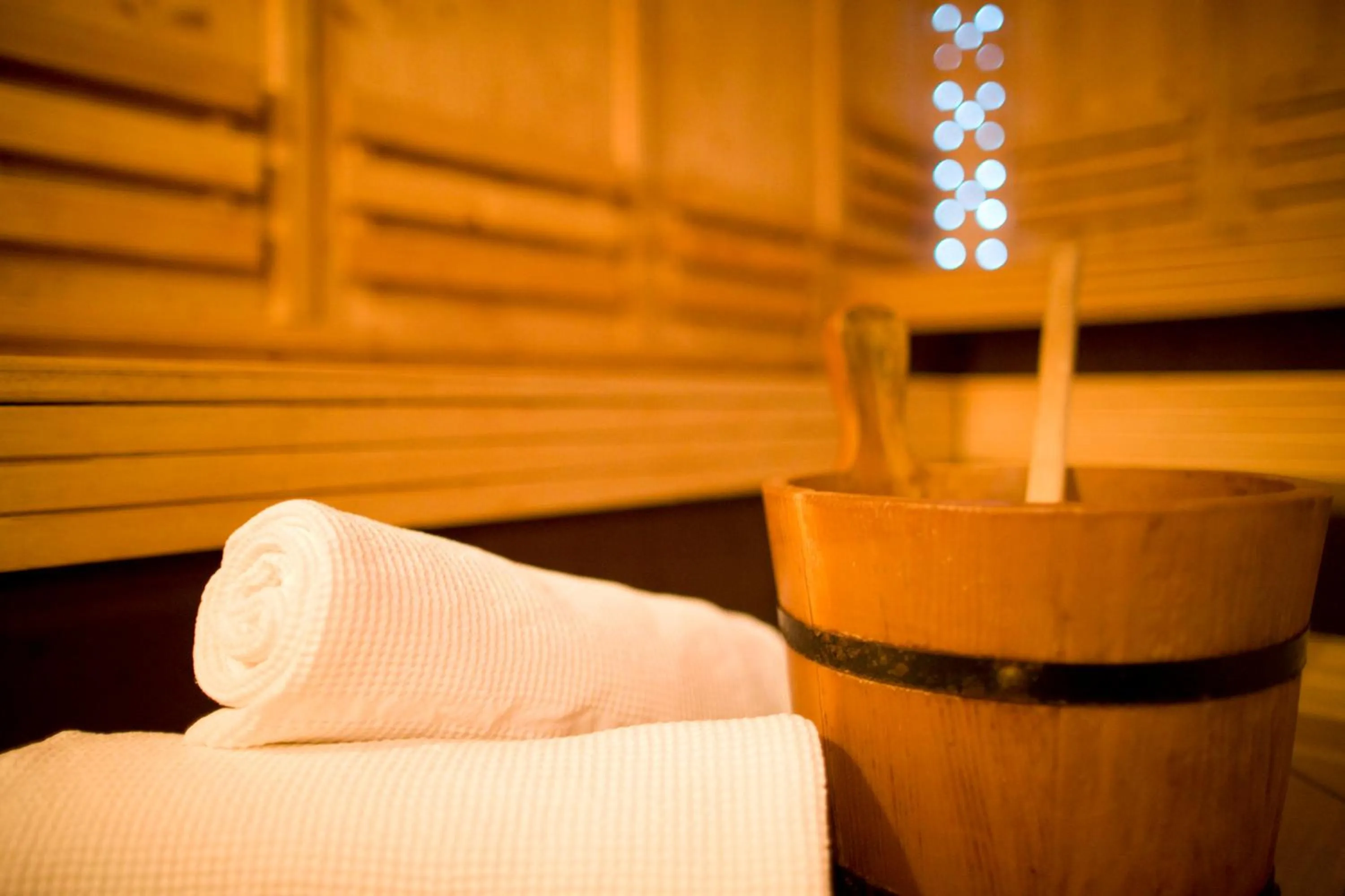 Sauna, Bed in Posthotel Pfunds