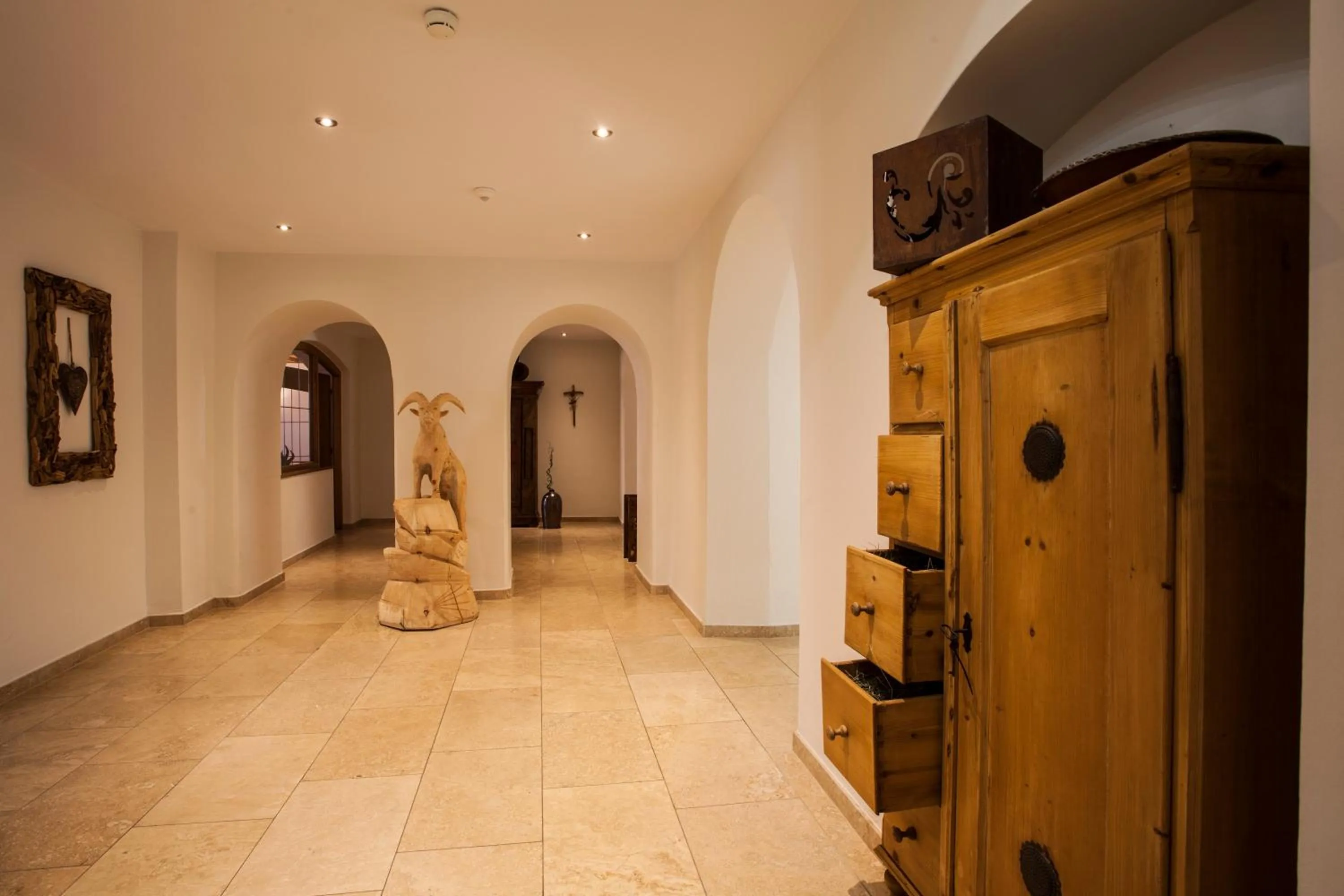 Decorative detail in Posthotel Pfunds